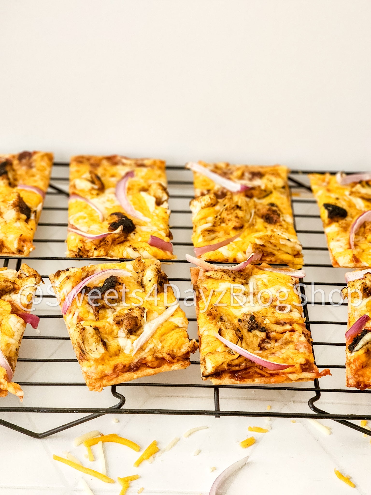 BBQ Chicken Flatbread Pizza on Rhombus