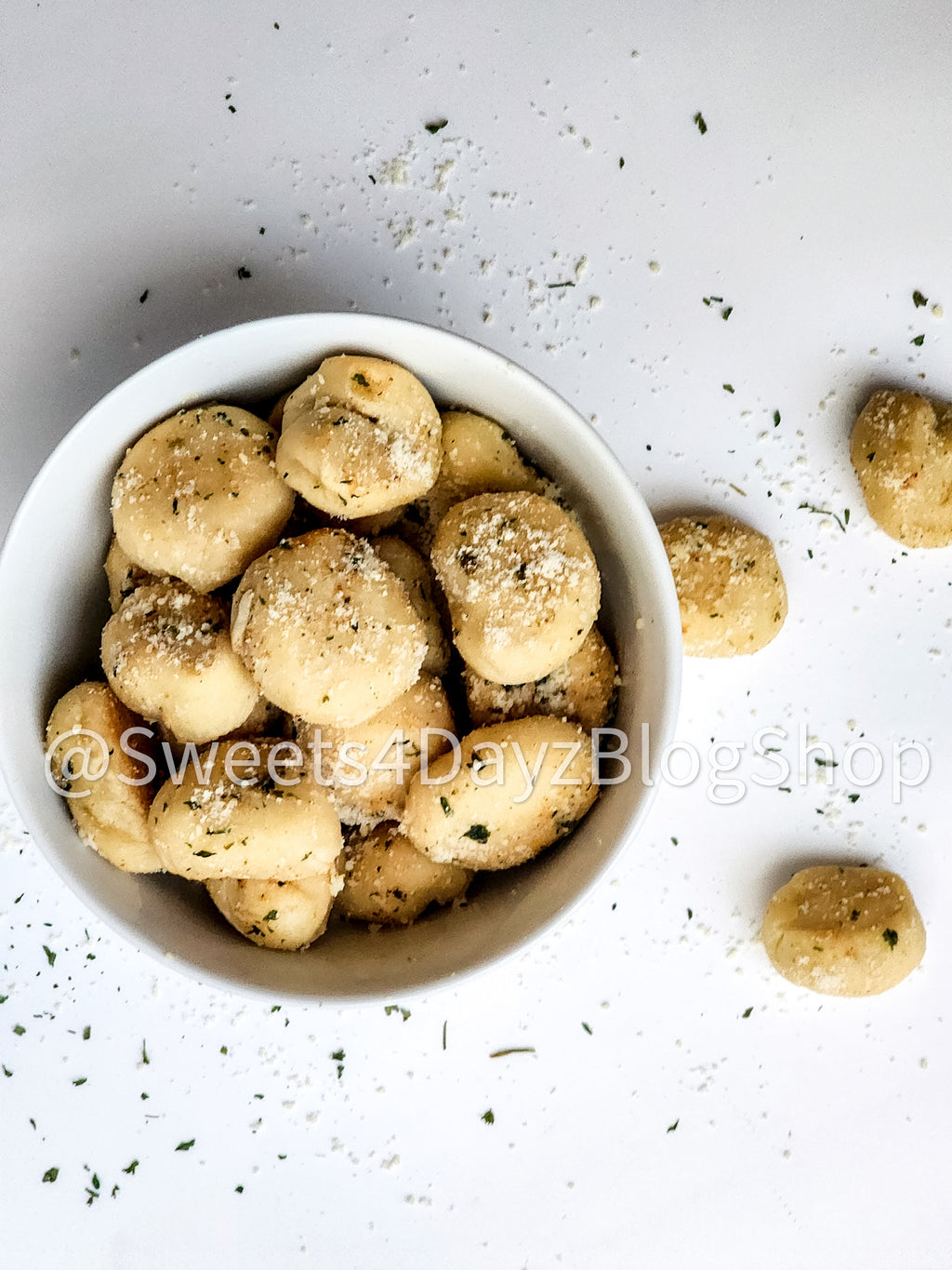 Copycat Domino's Parmesan Bites on White