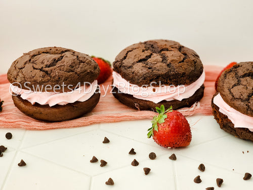 Chocolate Strawberry Whoopie Pies on Rhombus