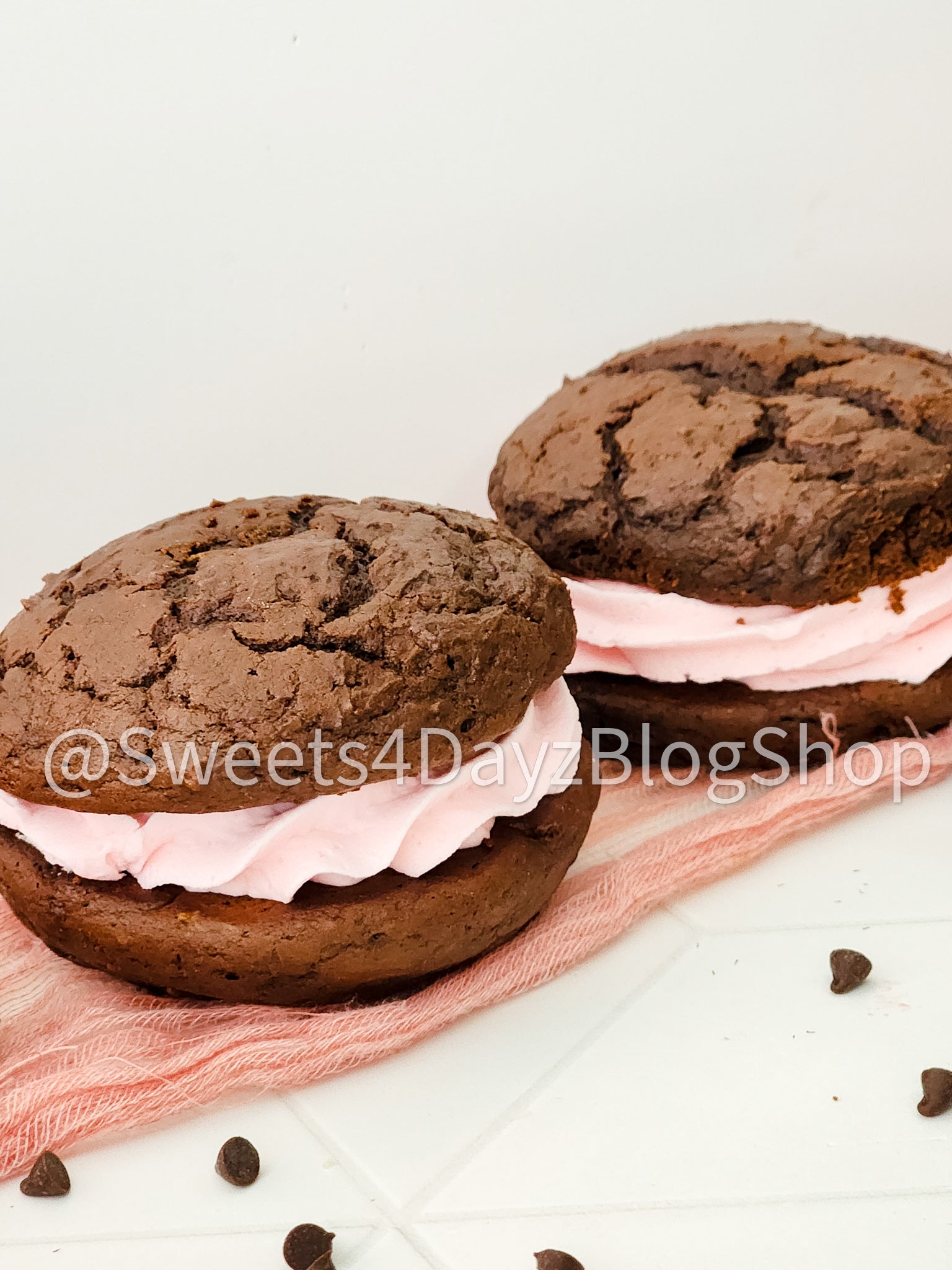 Chocolate Strawberry Whoopie Pies on Rhombus
