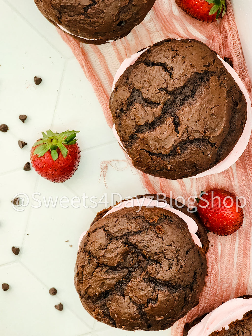 Chocolate Strawberry Whoopie Pies on Rhombus