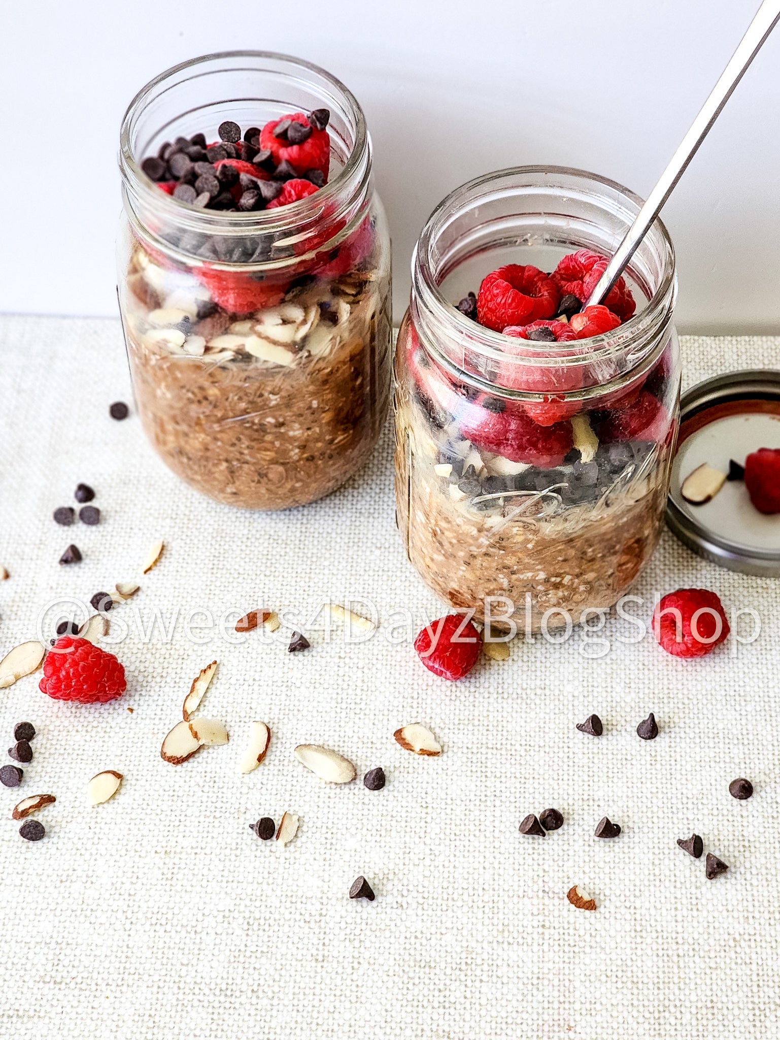 Chocolate Overnight Oats on Linen