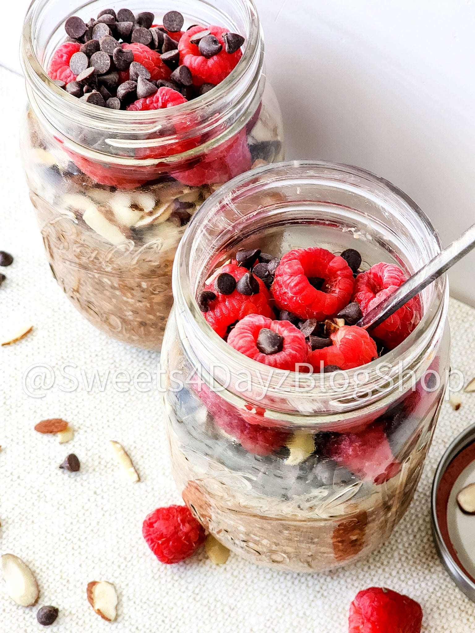 Chocolate Overnight Oats on Linen