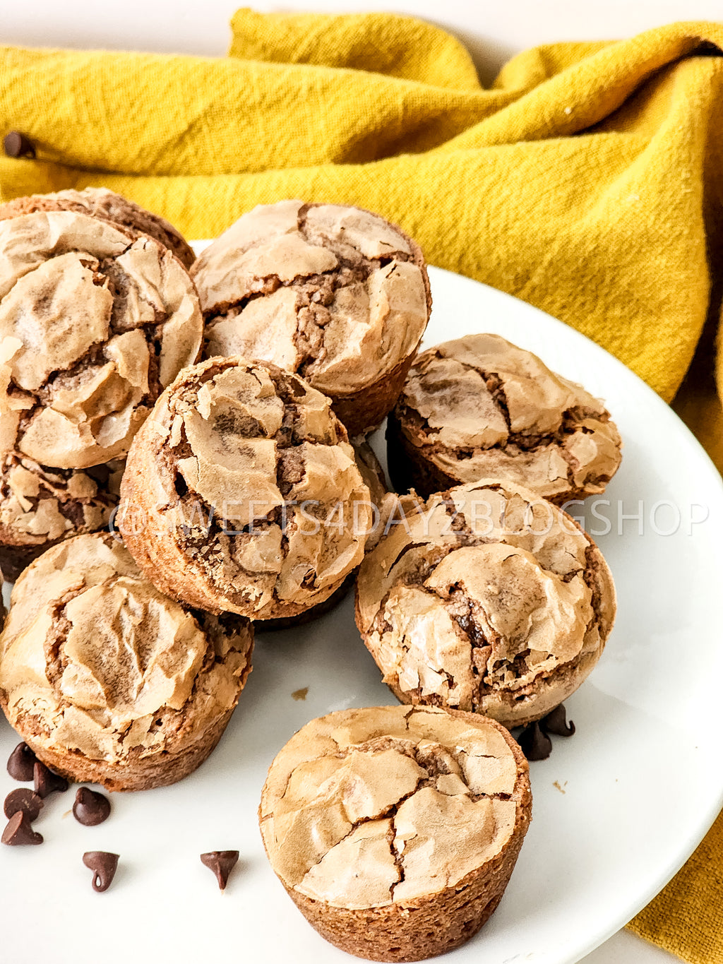 5-Ingredient Brownie Bites on Rhombus