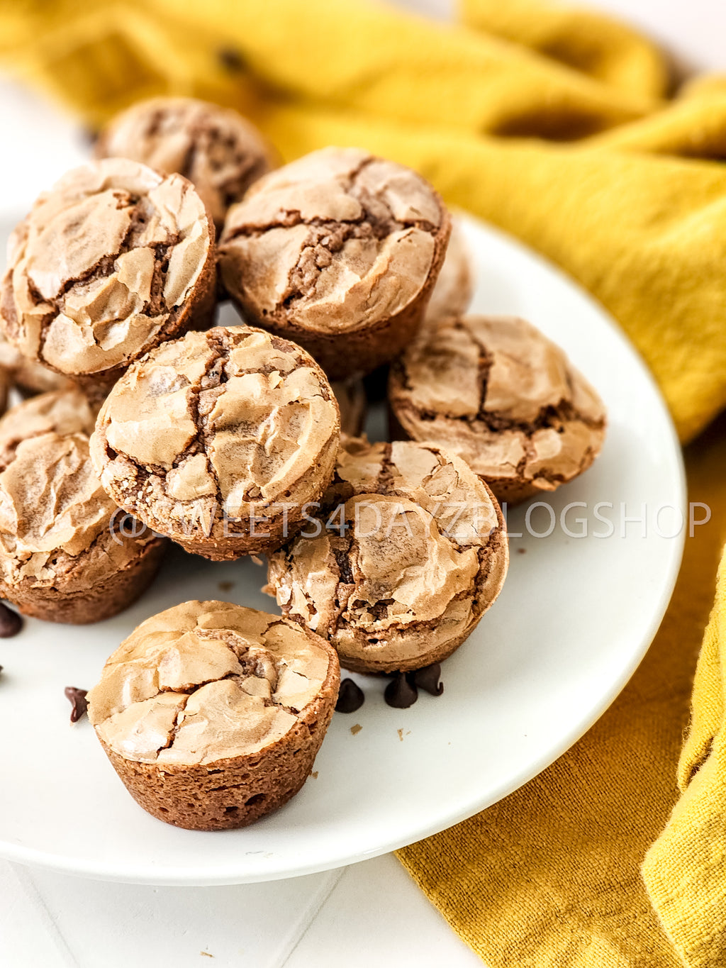 5-Ingredient Brownie Bites on Rhombus