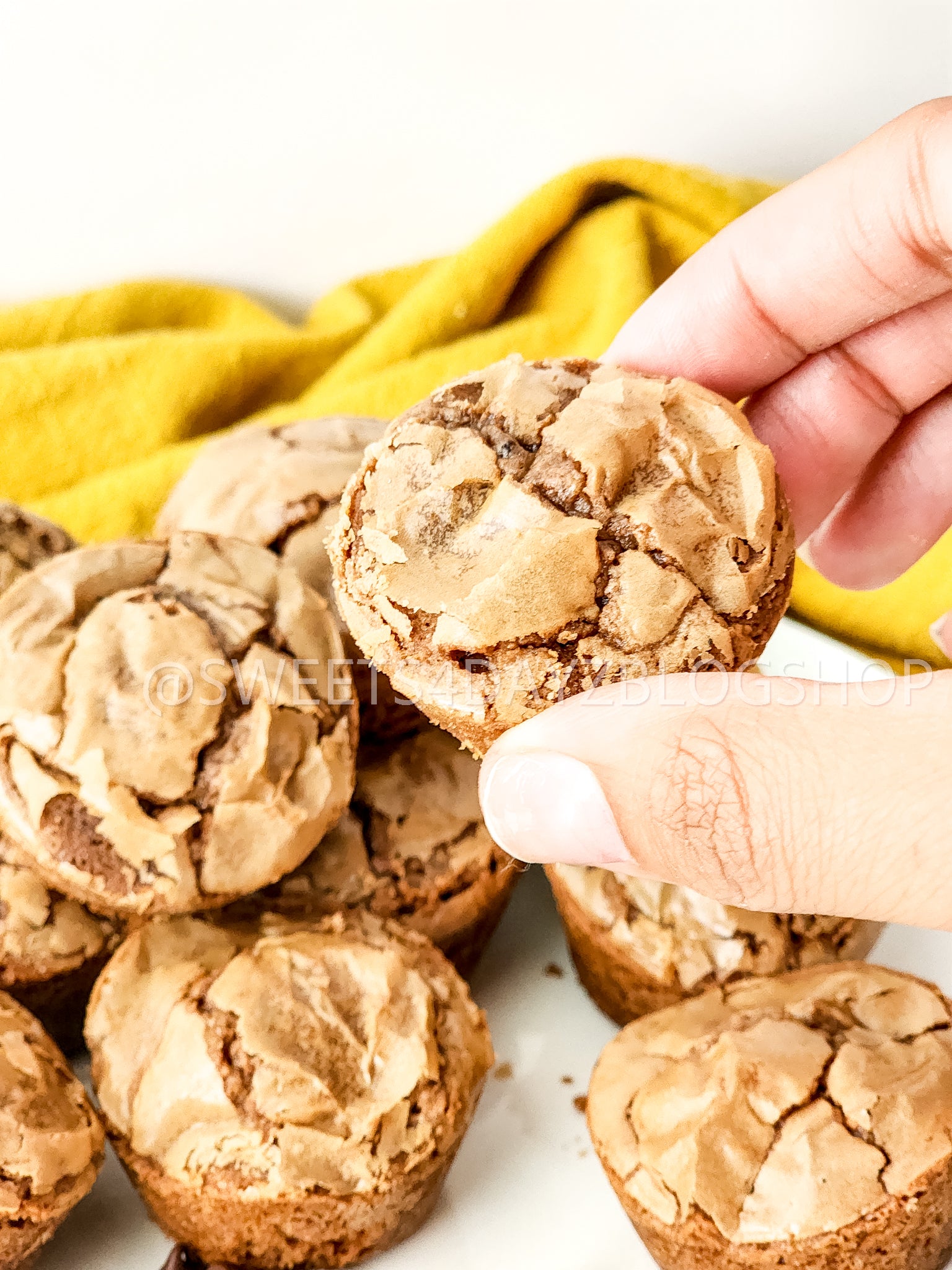 5-Ingredient Brownie Bites on Rhombus