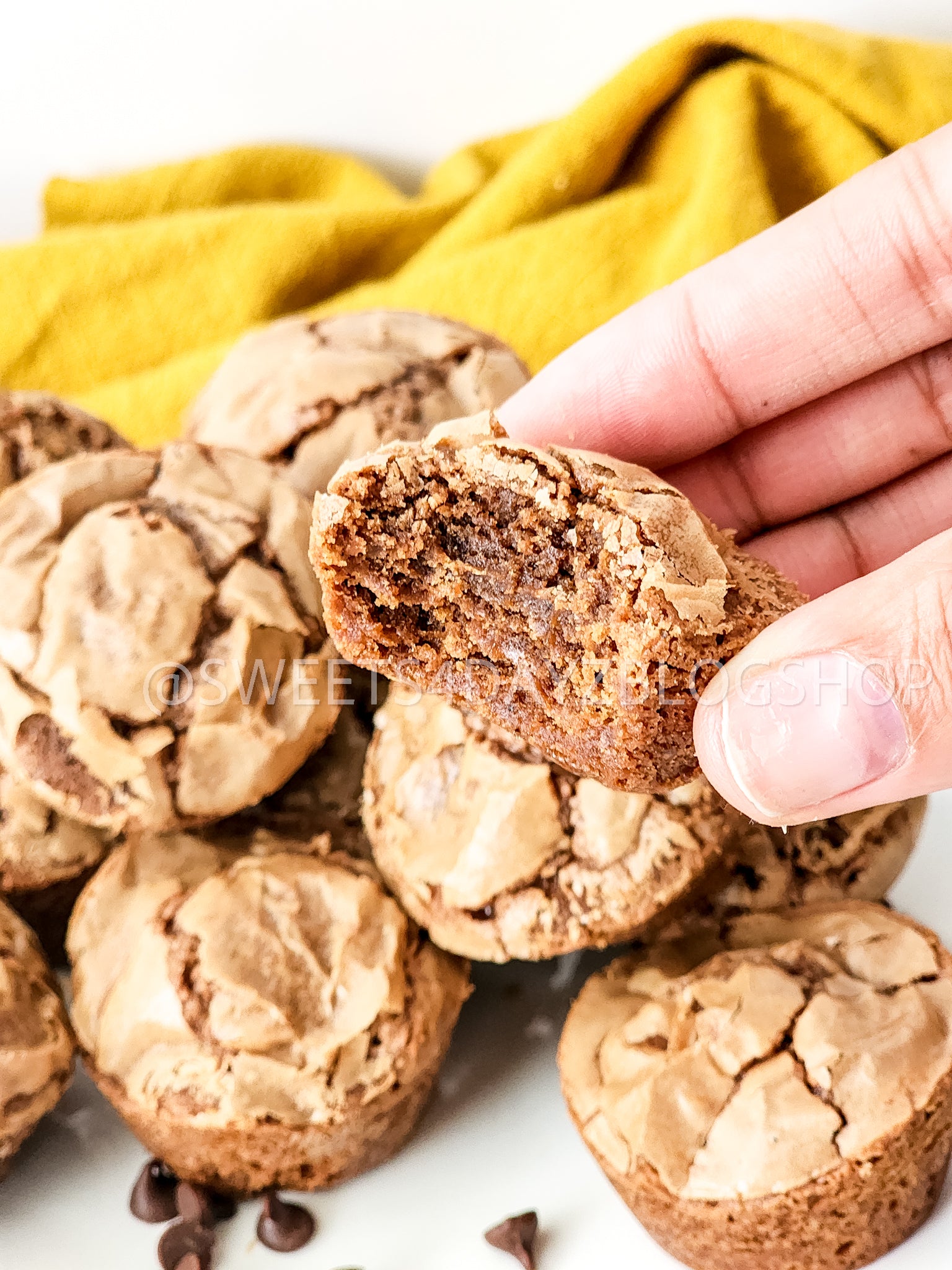 5-Ingredient Brownie Bites on Rhombus