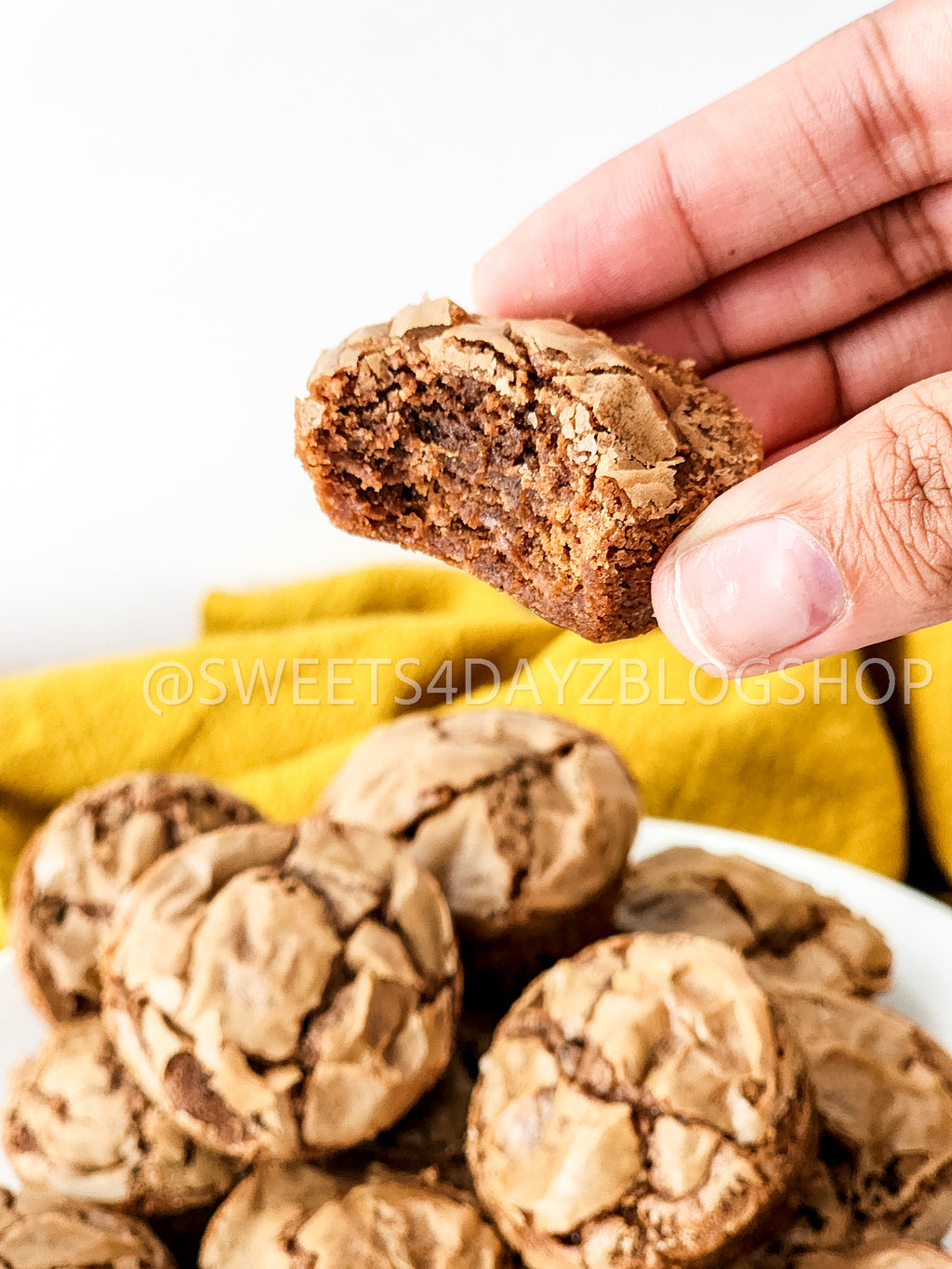 5-Ingredient Brownie Bites on Rhombus