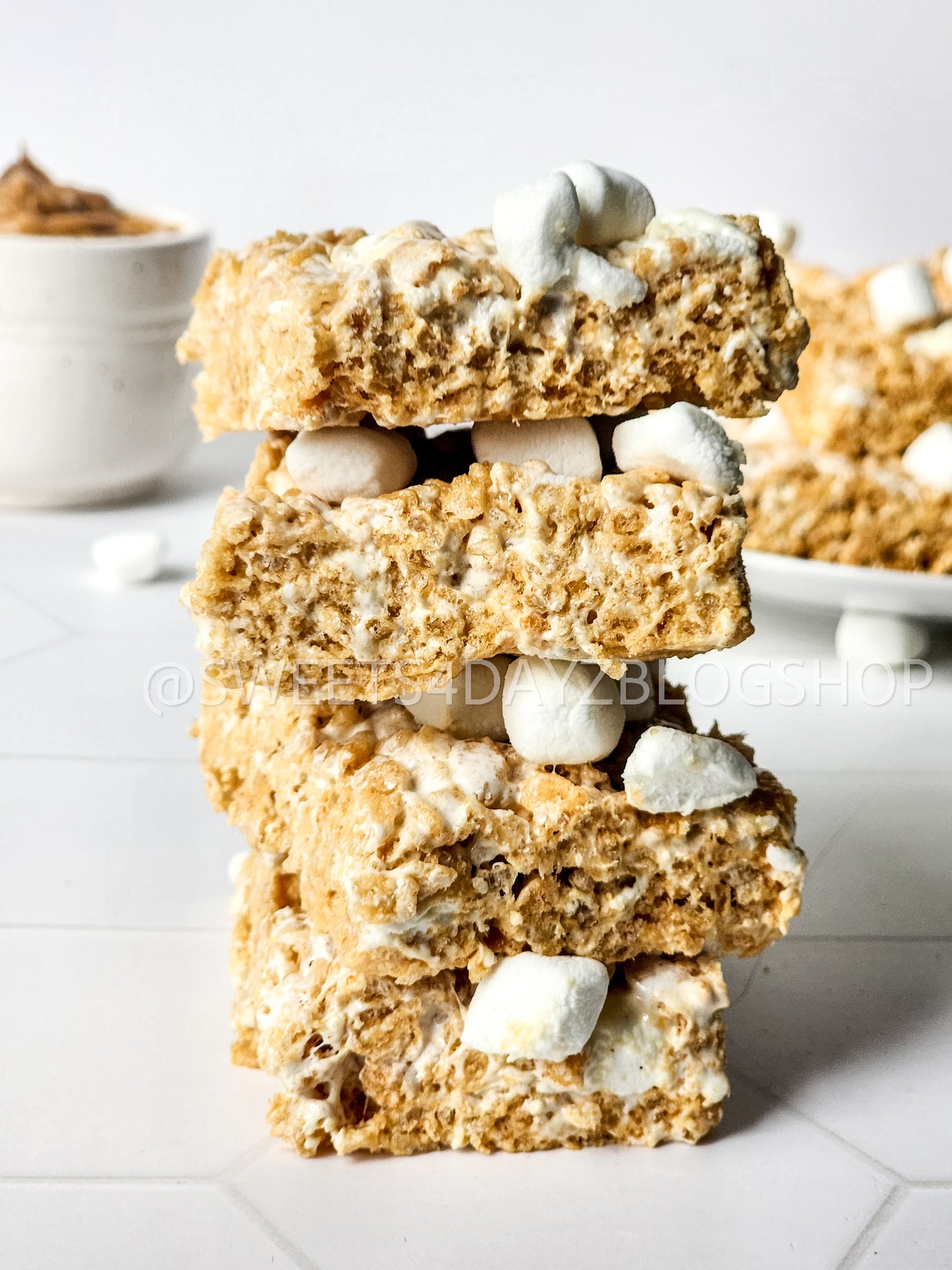 Fluffernutter Rice Krispies on Rhombus