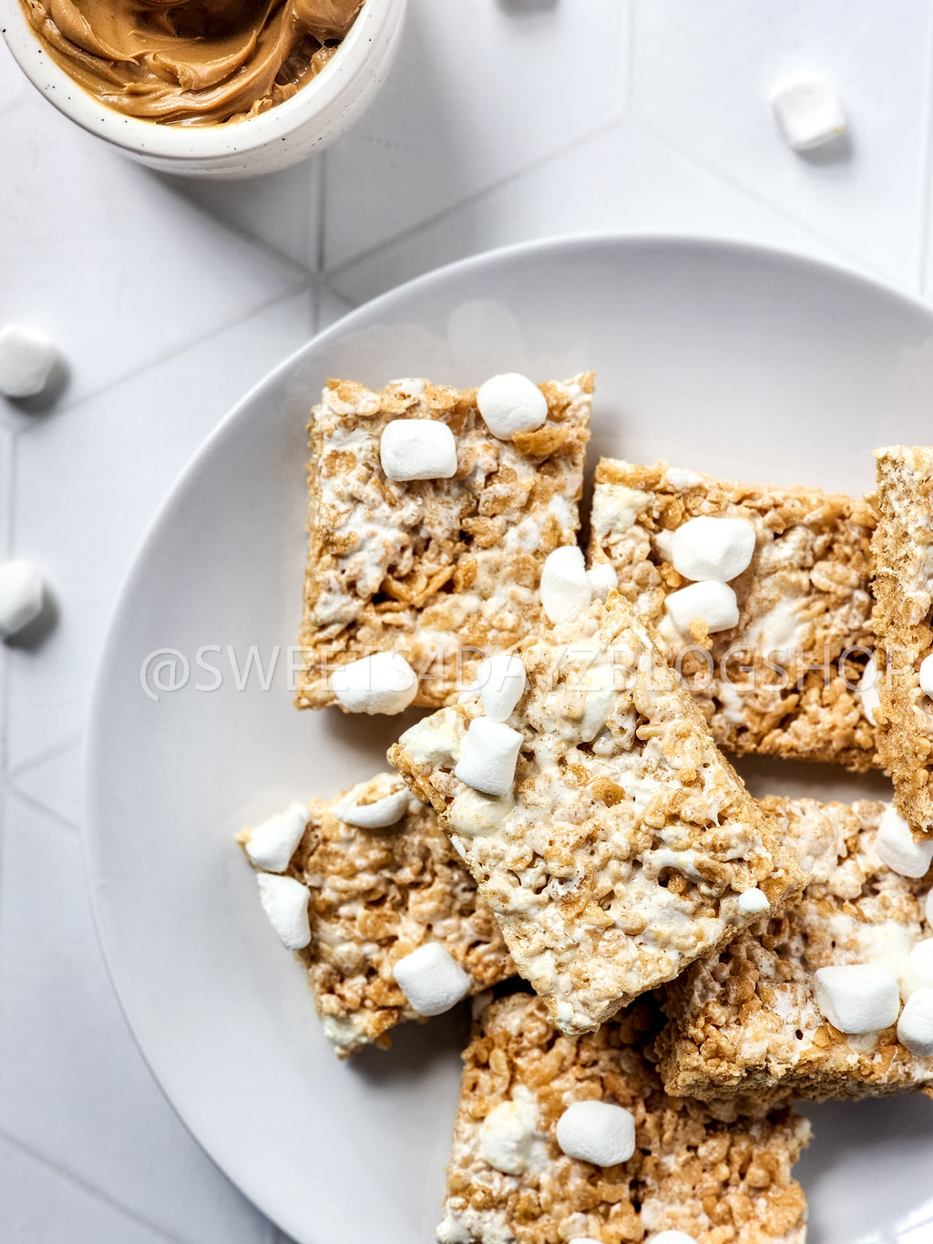 Fluffernutter Rice Krispies on Rhombus