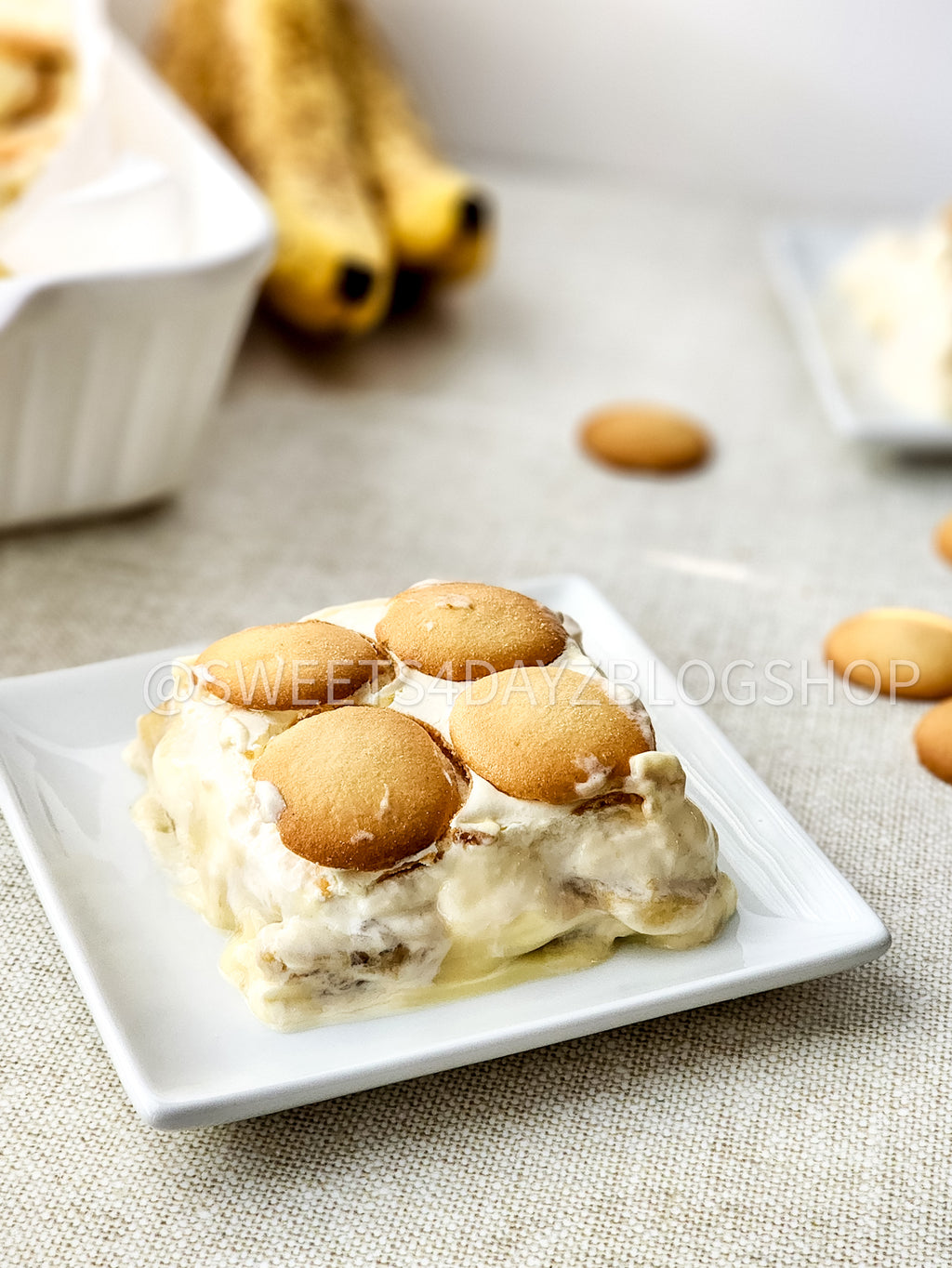 Banana Pudding Bars on Linen