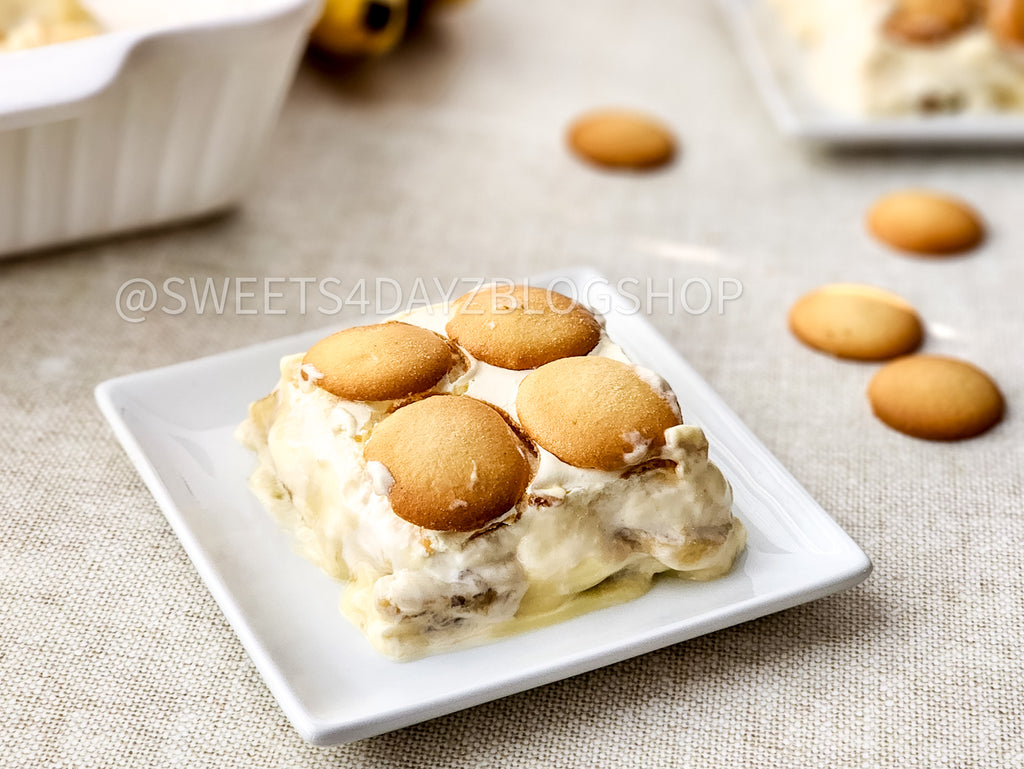Banana Pudding Bars on Linen