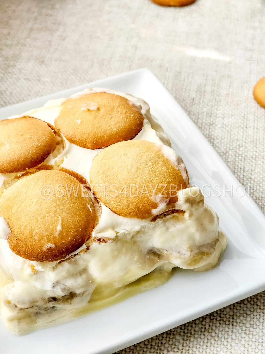 Banana Pudding Bars on Linen