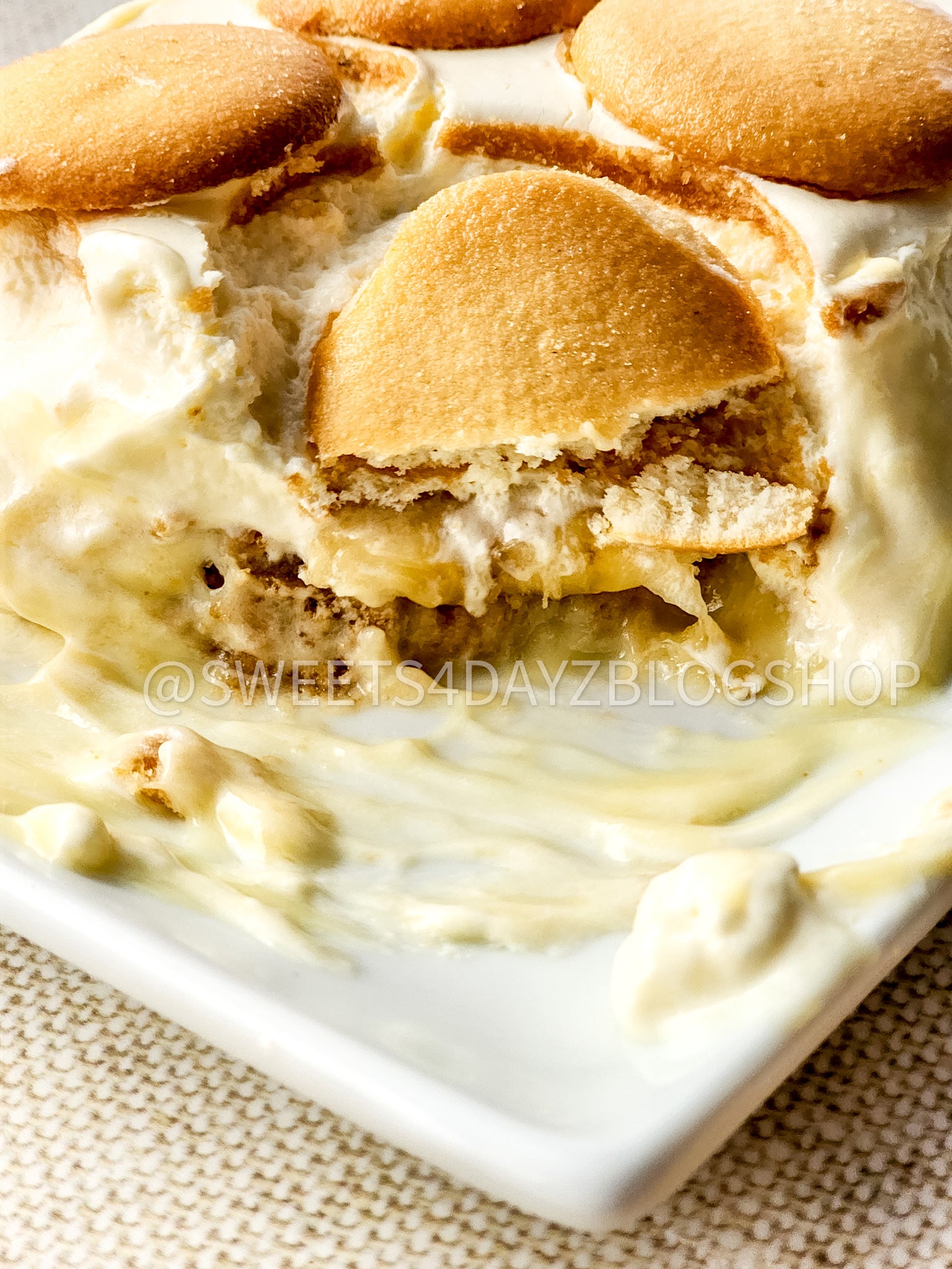 Banana Pudding Bars on Linen