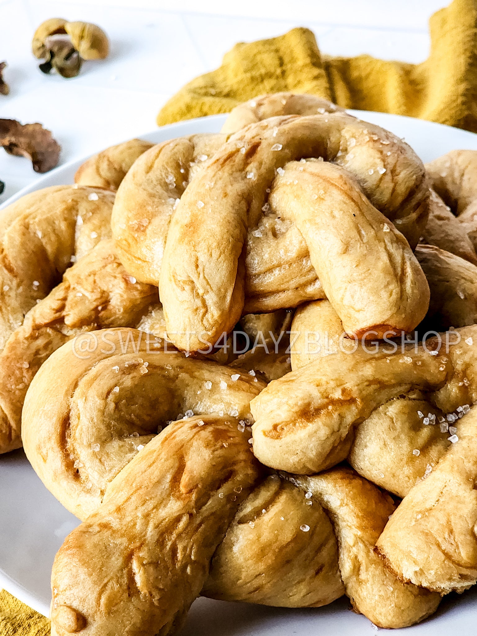 Homemade Soft Pretzels on Rhombus