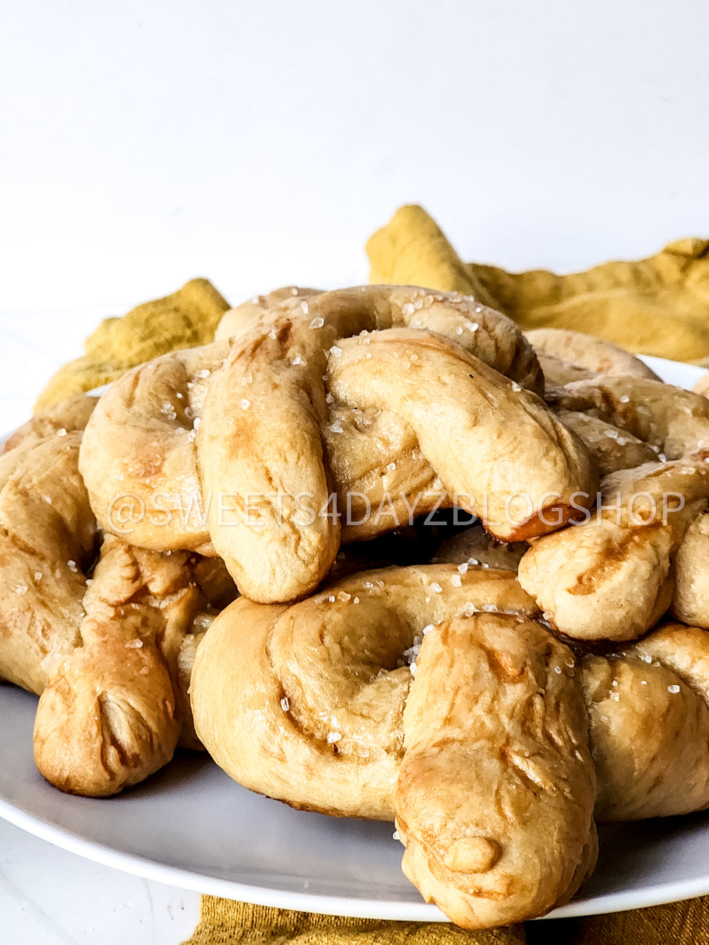 Homemade Soft Pretzels on Rhombus