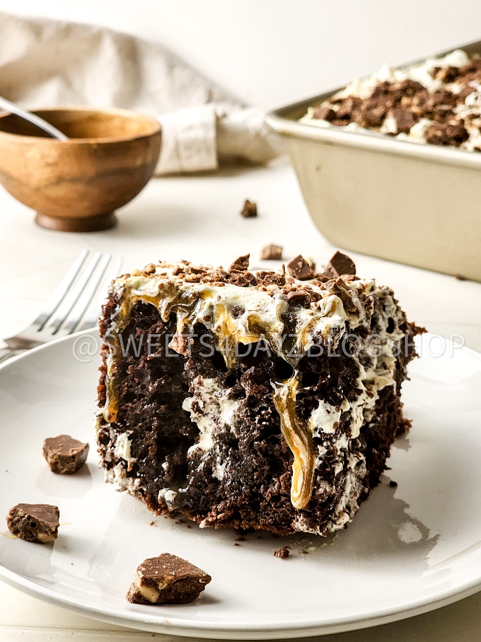 Toffee Poke Cake on Rhombus