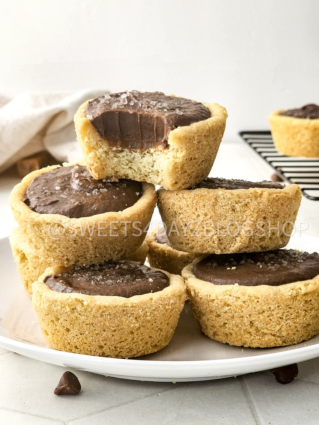 Twix Cookie Cups on Rhombus