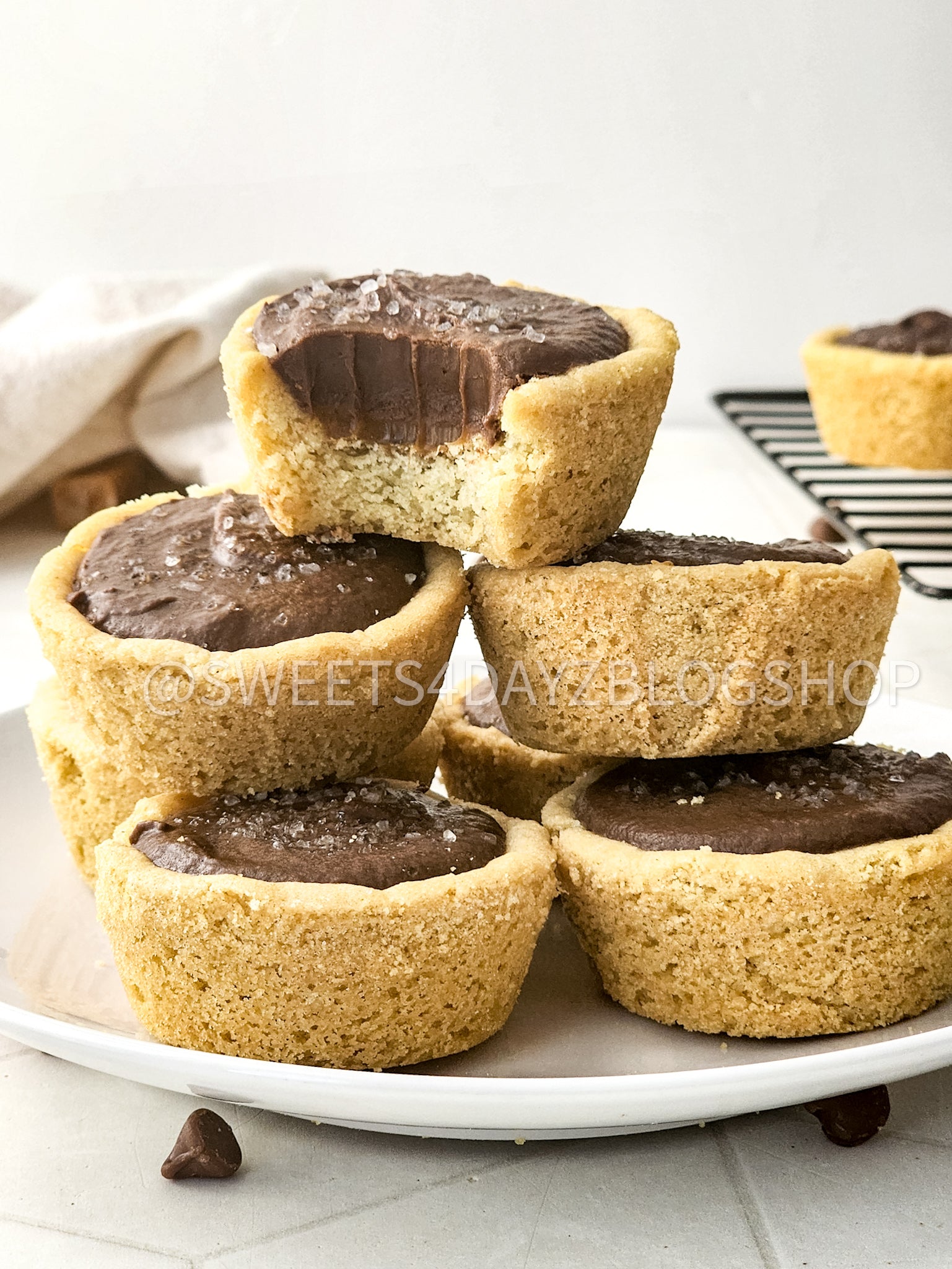 Twix Cookie Cups on Rhombus
