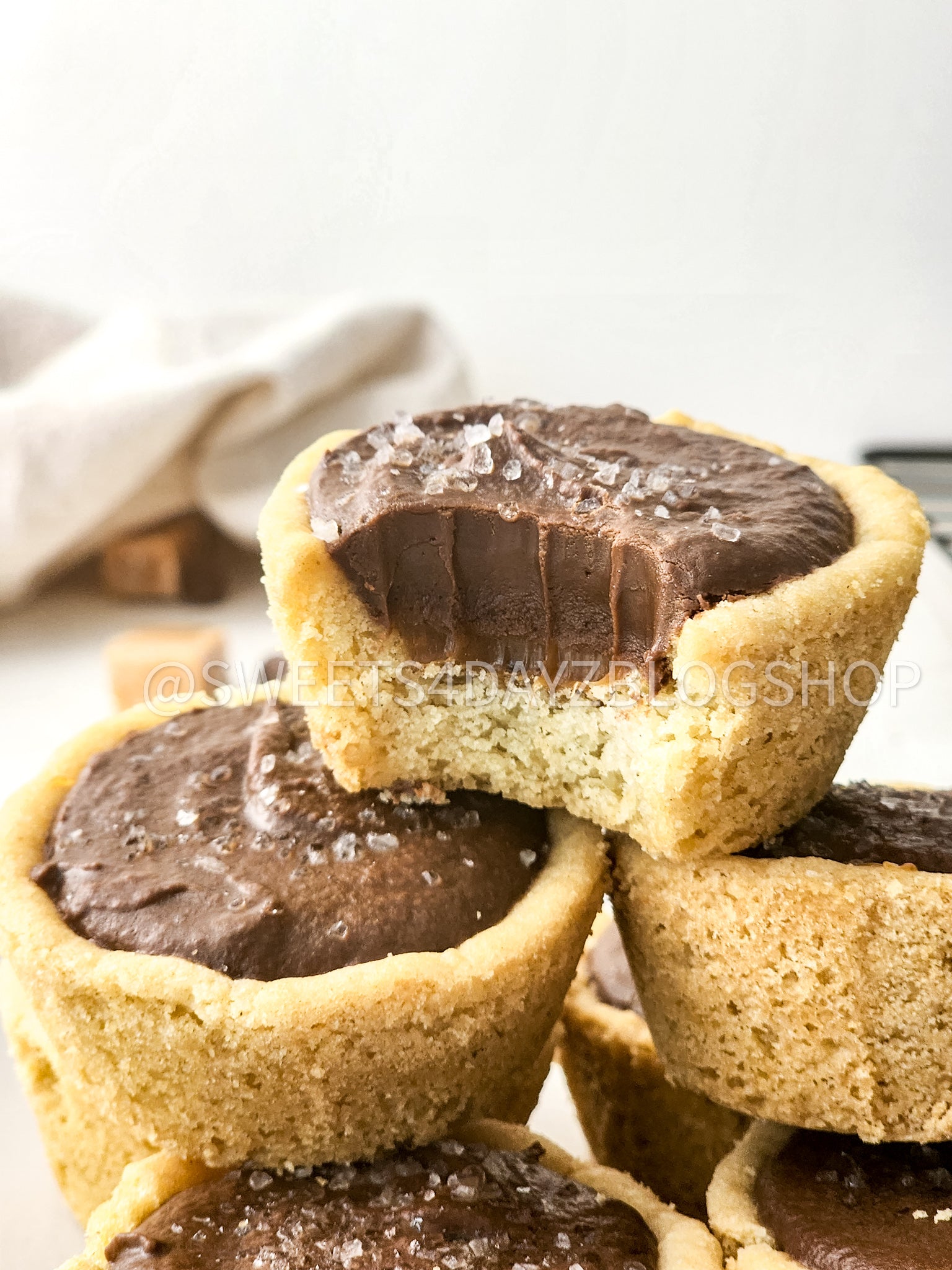 Twix Cookie Cups on Rhombus