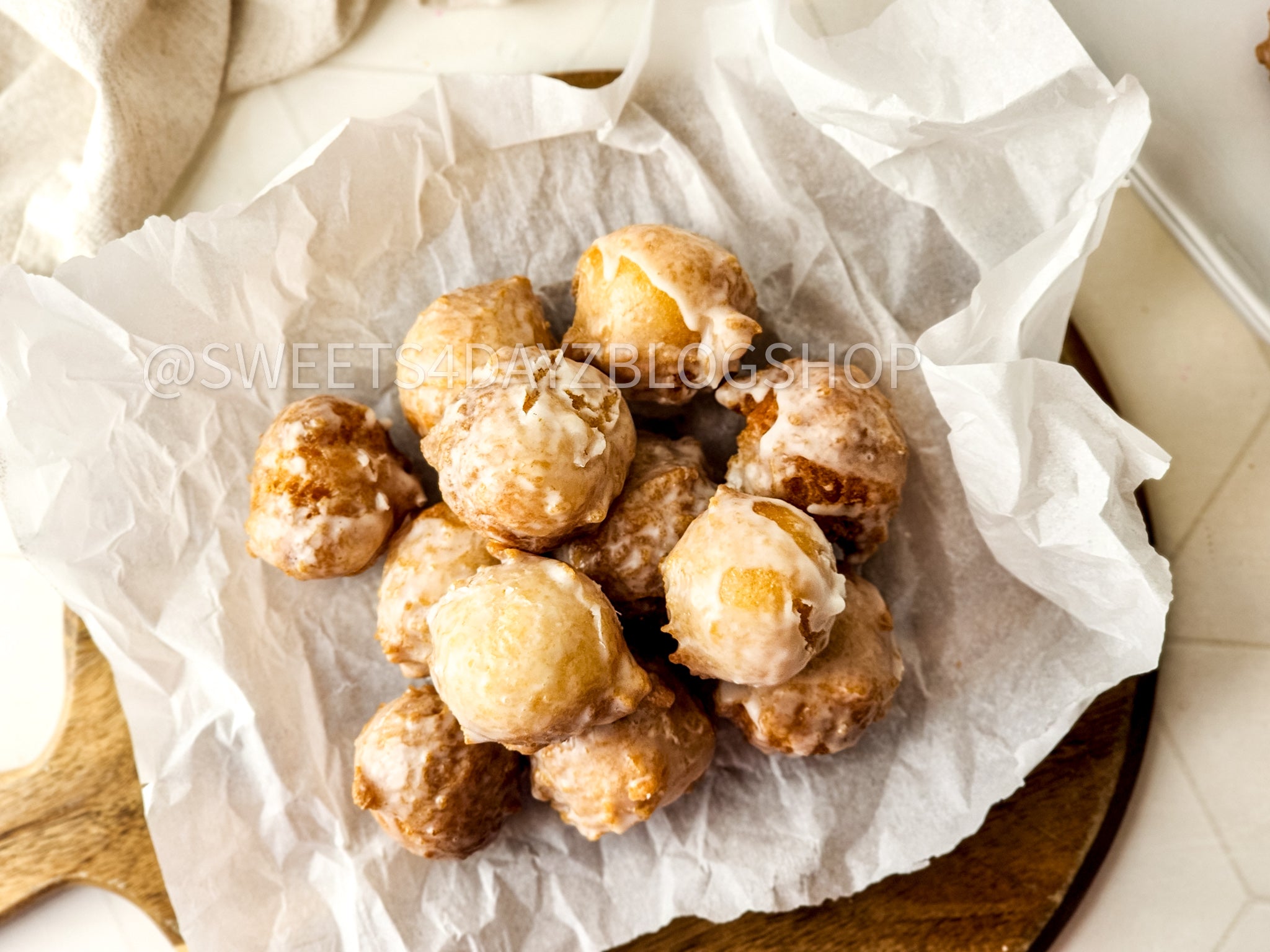 Copycat Dunkin Glazed Munchkins on Rhombus