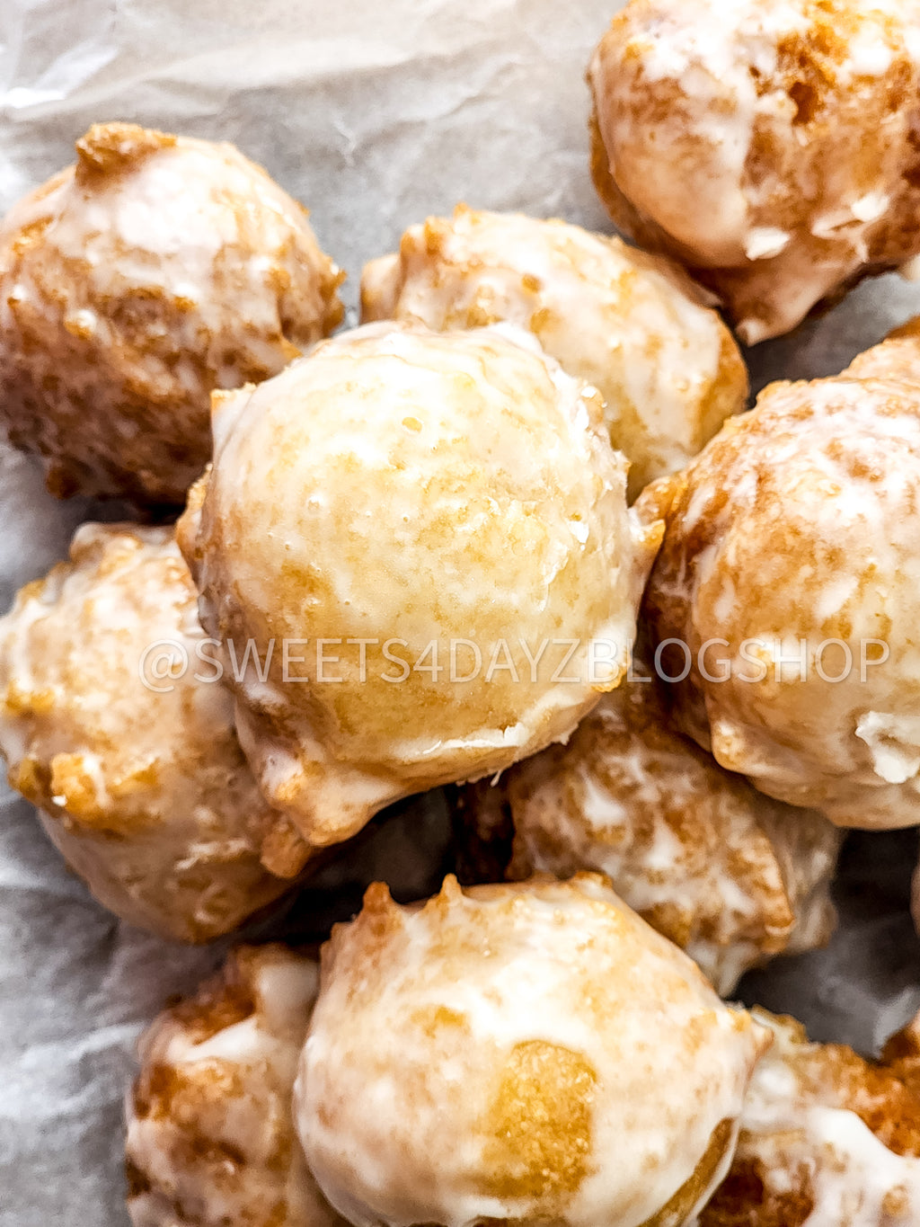 Copycat Dunkin Glazed Munchkins on Rhombus