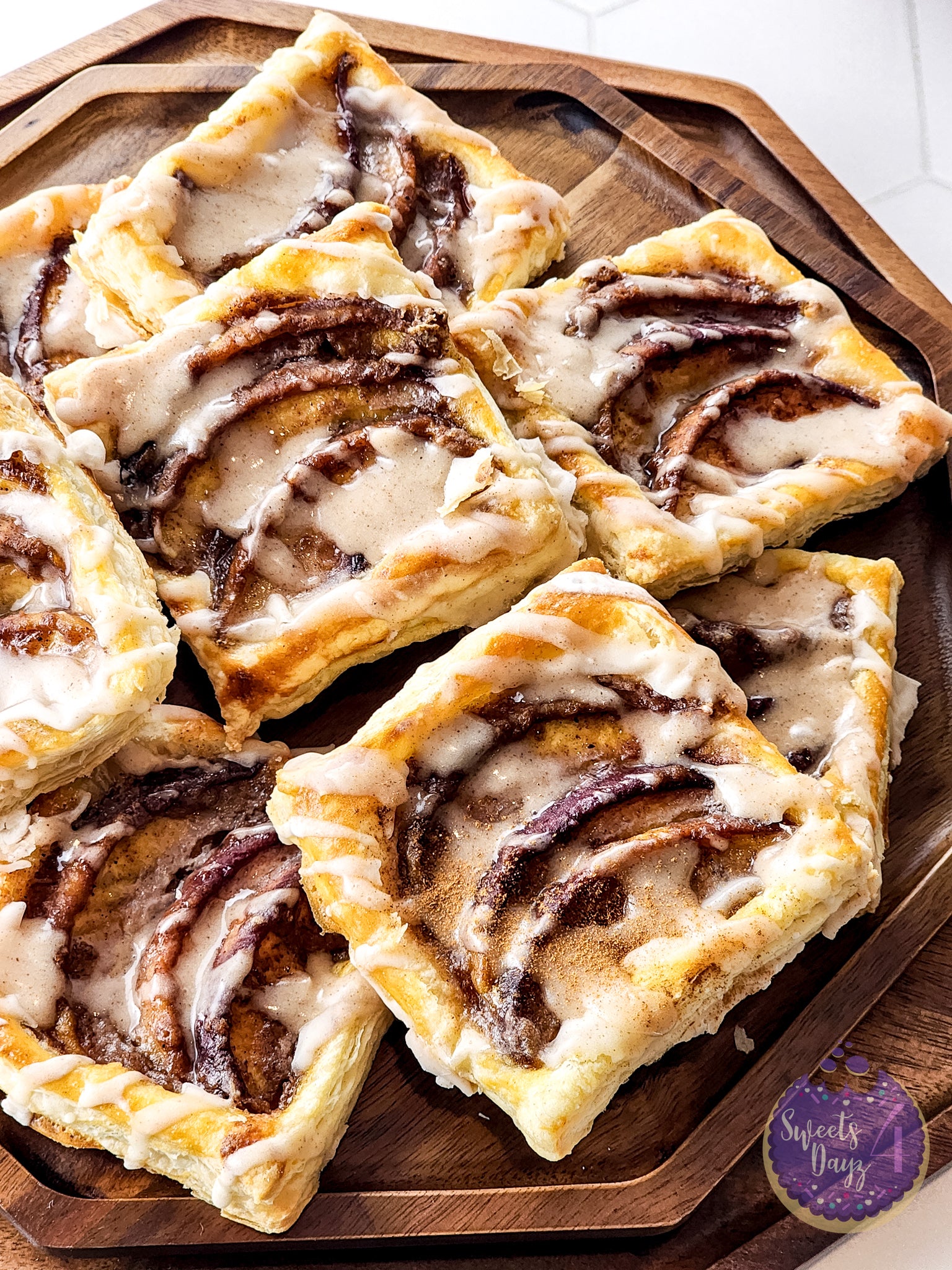 Peach Tartlets on Rhombus