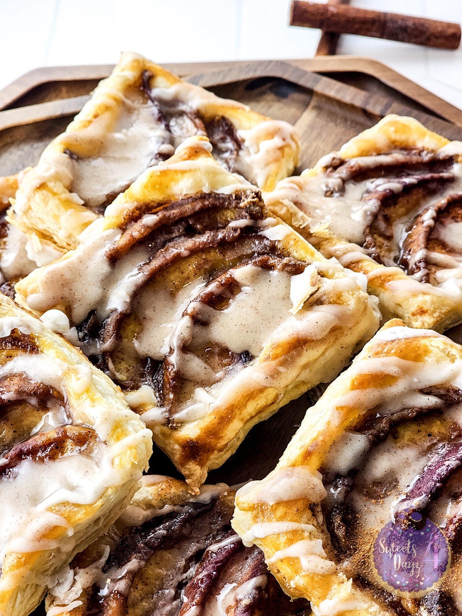 Peach Tartlets on Rhombus