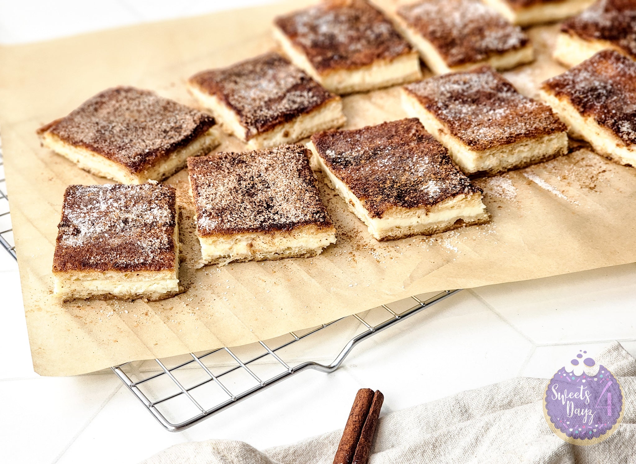 Churro Cheesecake Bars on Rhombus