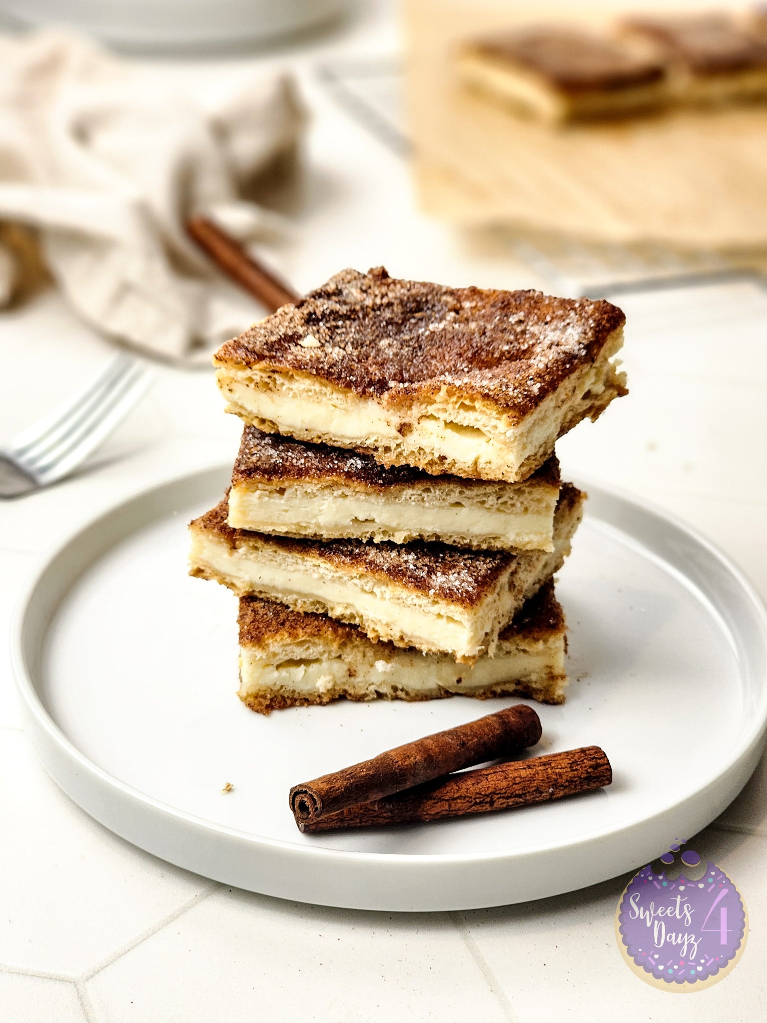 Churro Cheesecake Bars on Rhombus