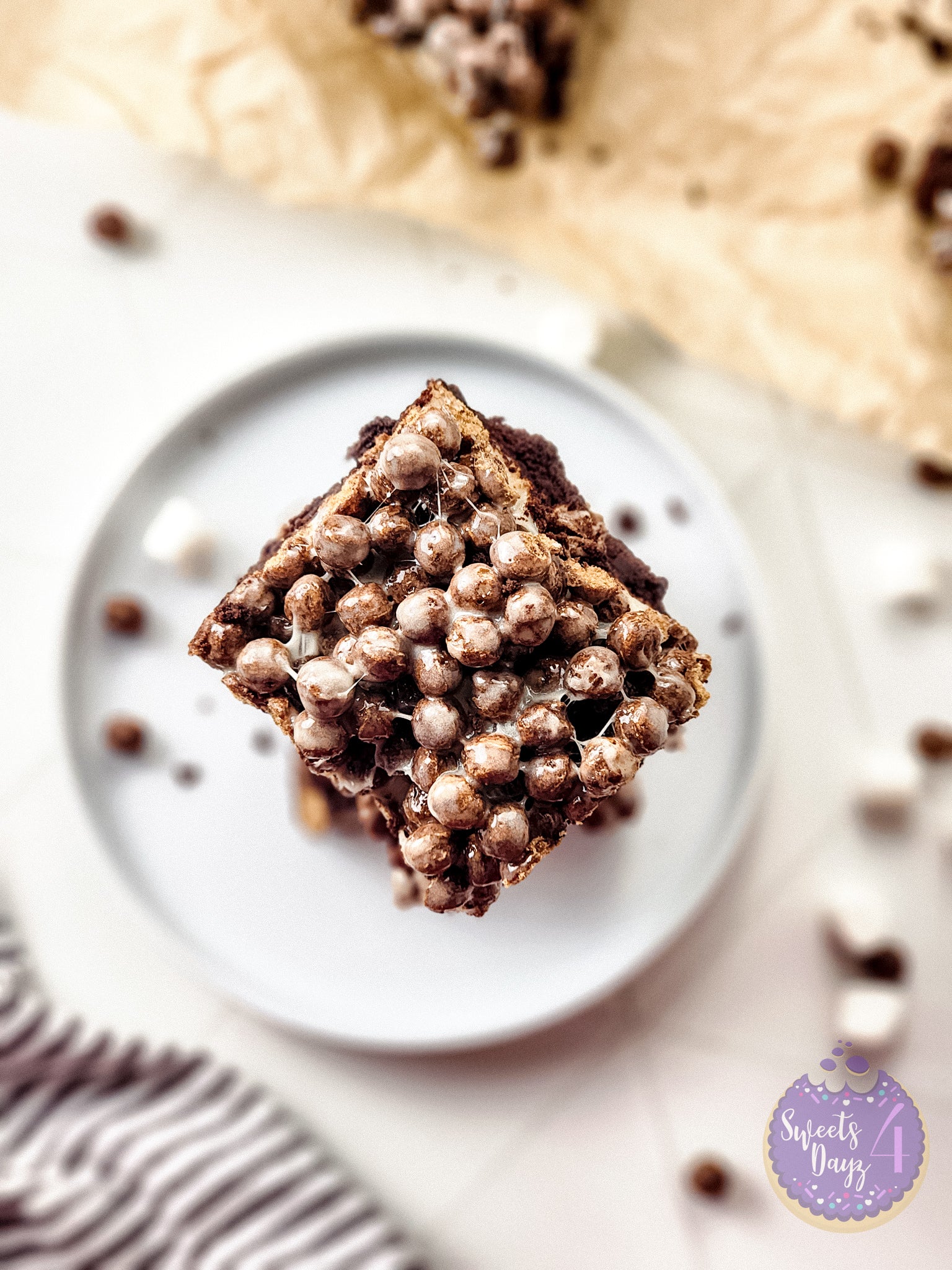 Chocolate Marshmallow Gooey Bars on Rhombus