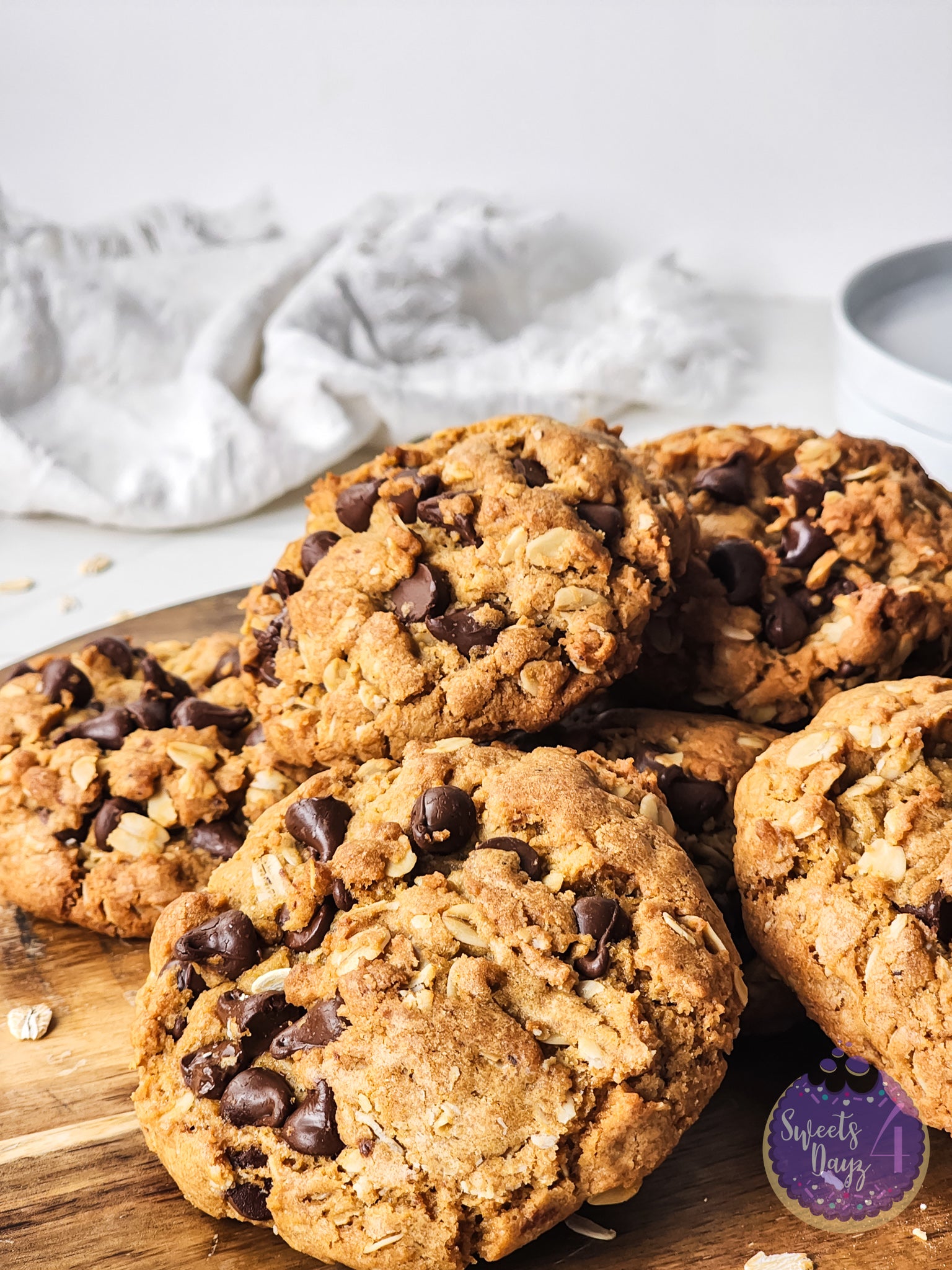 Oatmeal Chocolate Chip Cookies on Rhombus