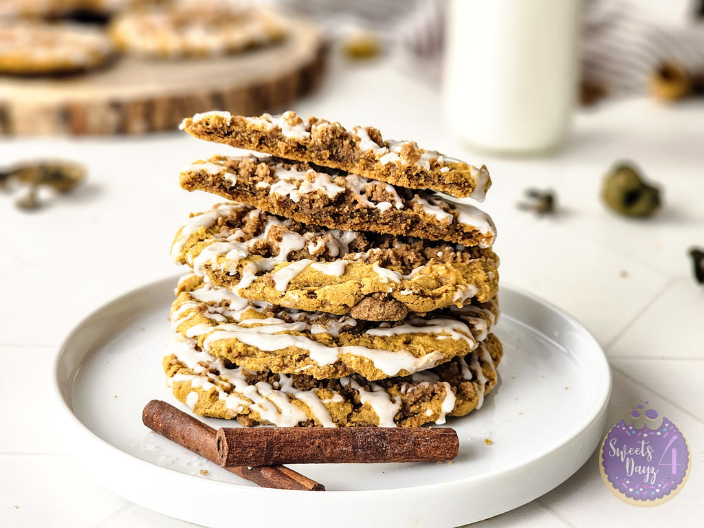 Pumpkin Coffee Cake Cookies on Rhombus