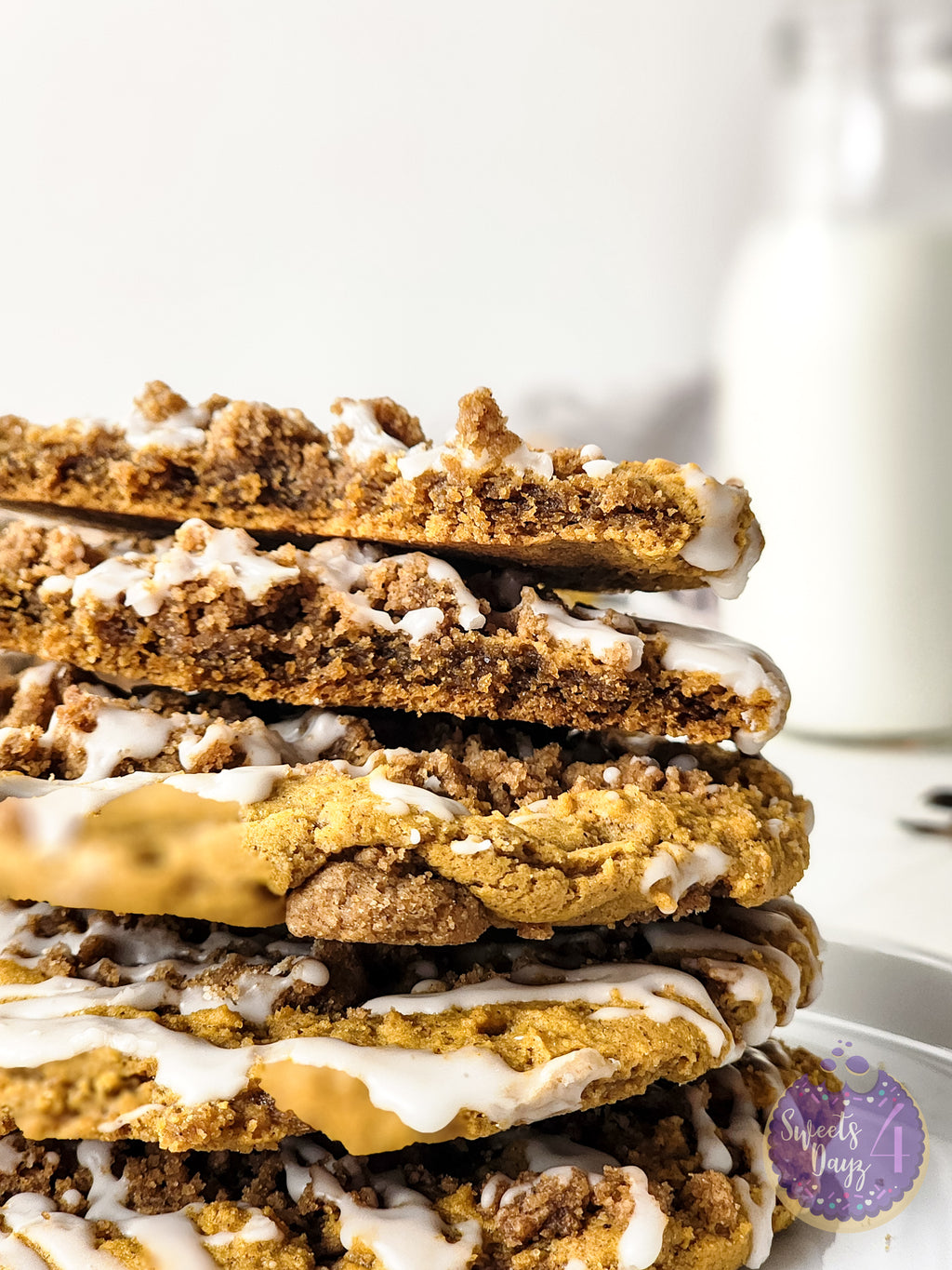 Pumpkin Coffee Cake Cookies on Rhombus
