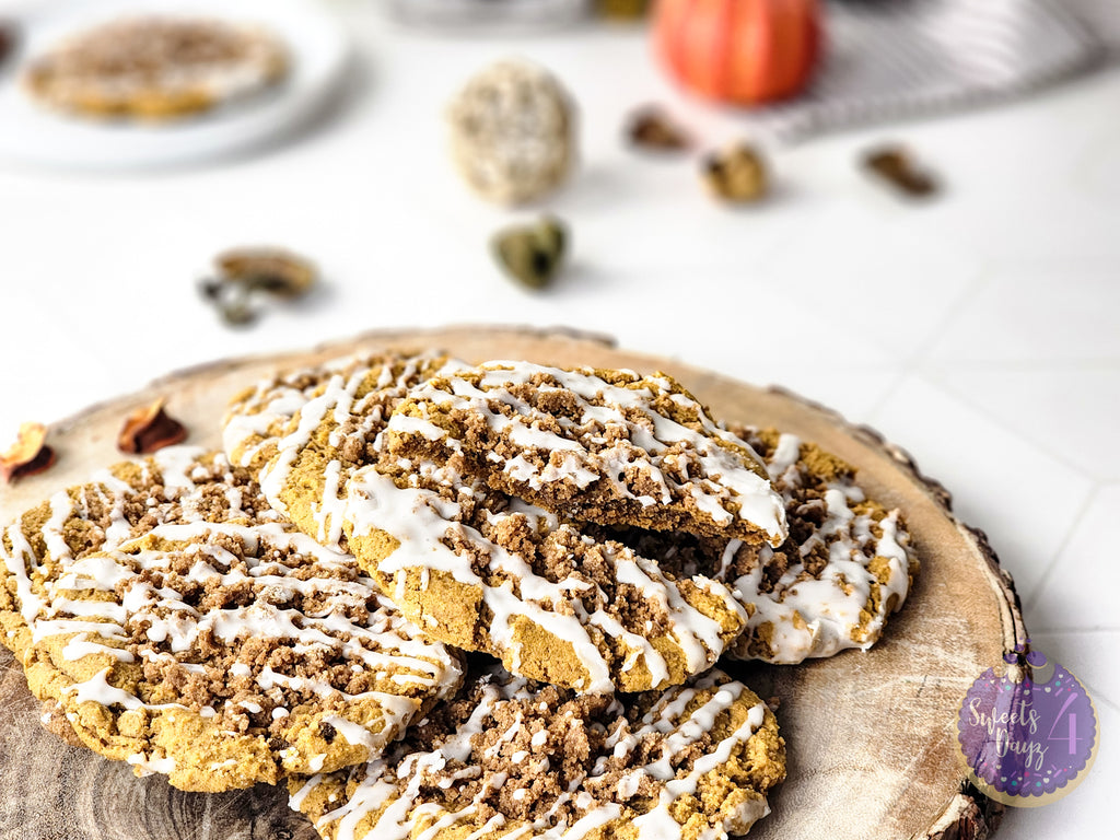 Pumpkin Coffee Cake Cookies on Rhombus