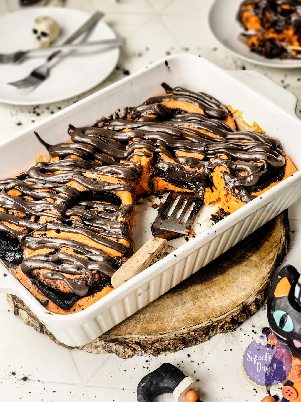 Halloween Cinnamon Rolls on Rhombus