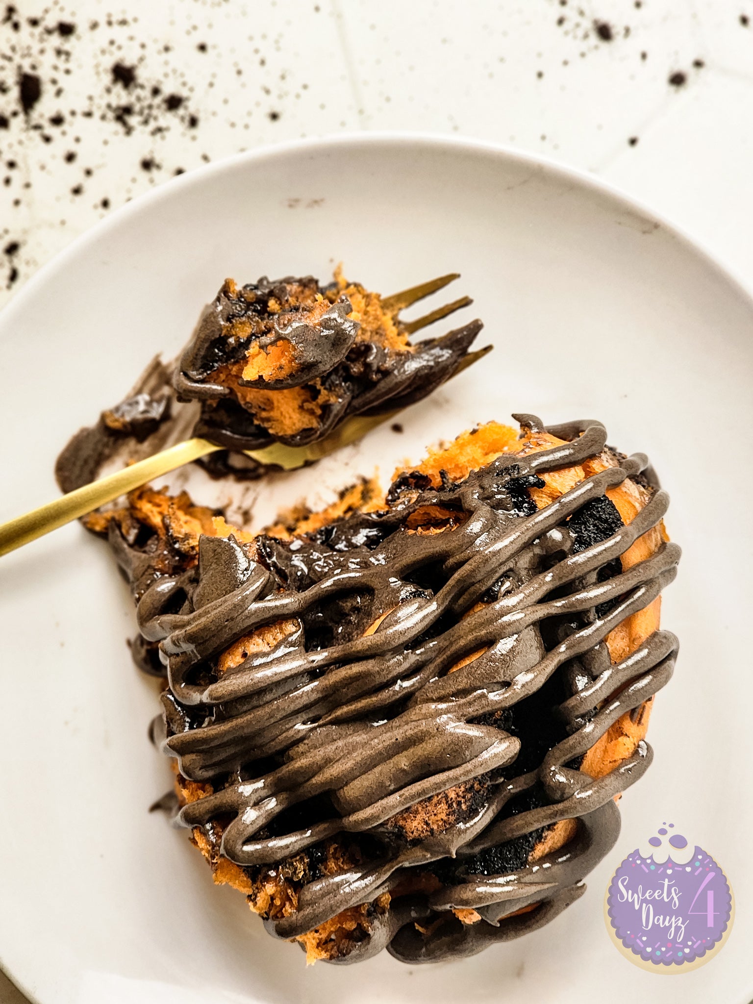 Halloween Cinnamon Rolls on Rhombus