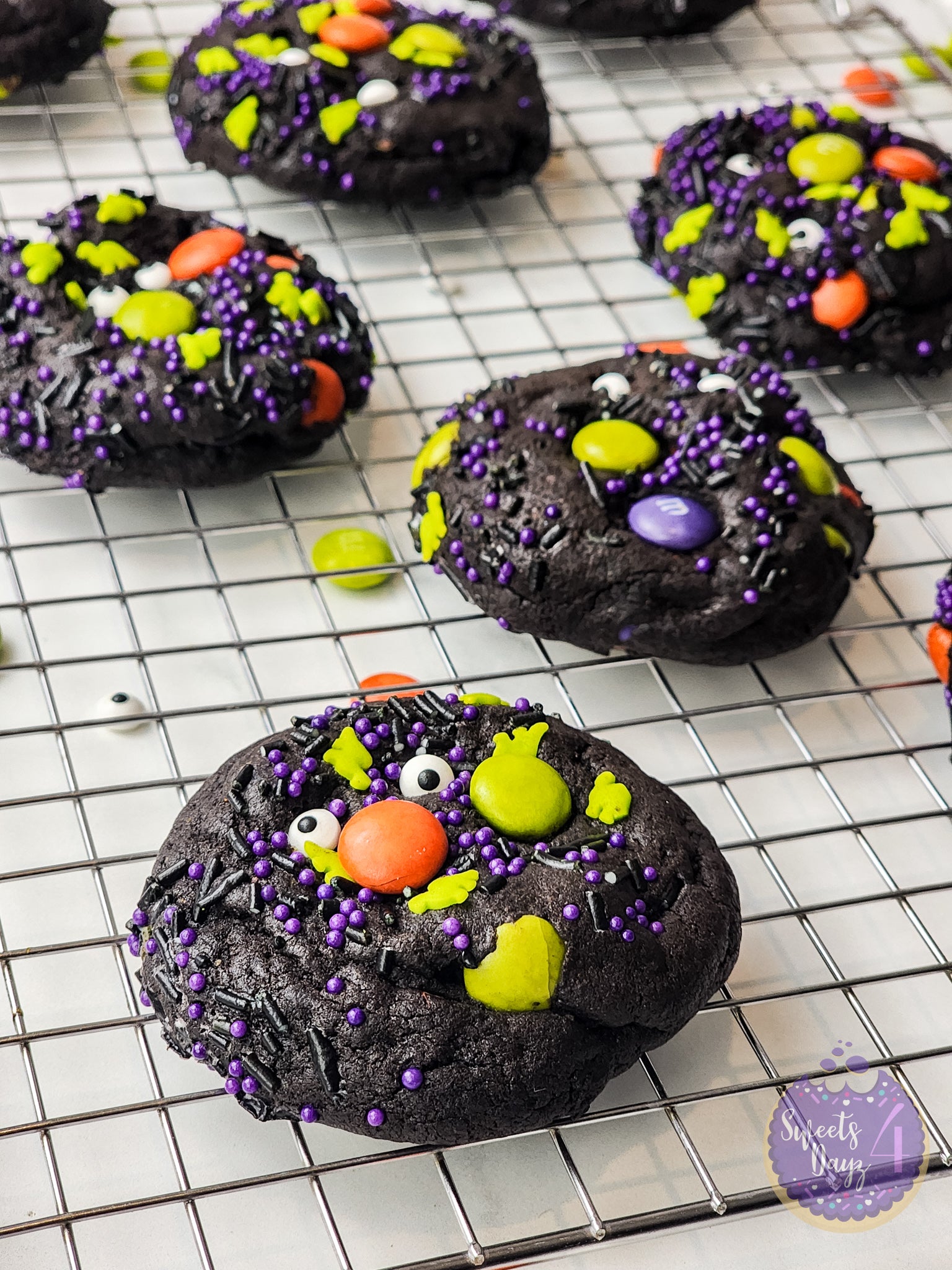 Halloween M&M Cookies on Rhombus