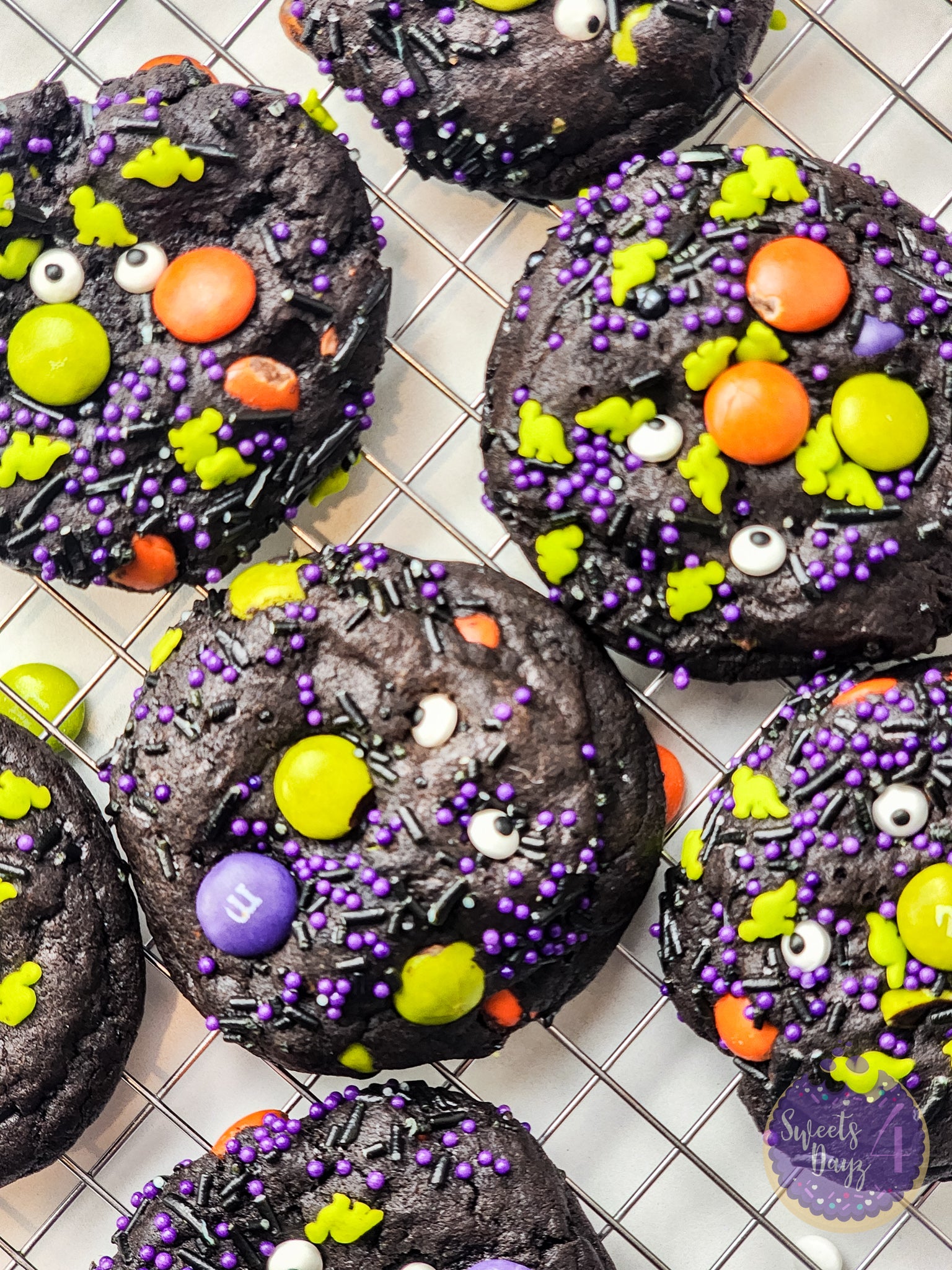 Halloween M&M Cookies on Rhombus