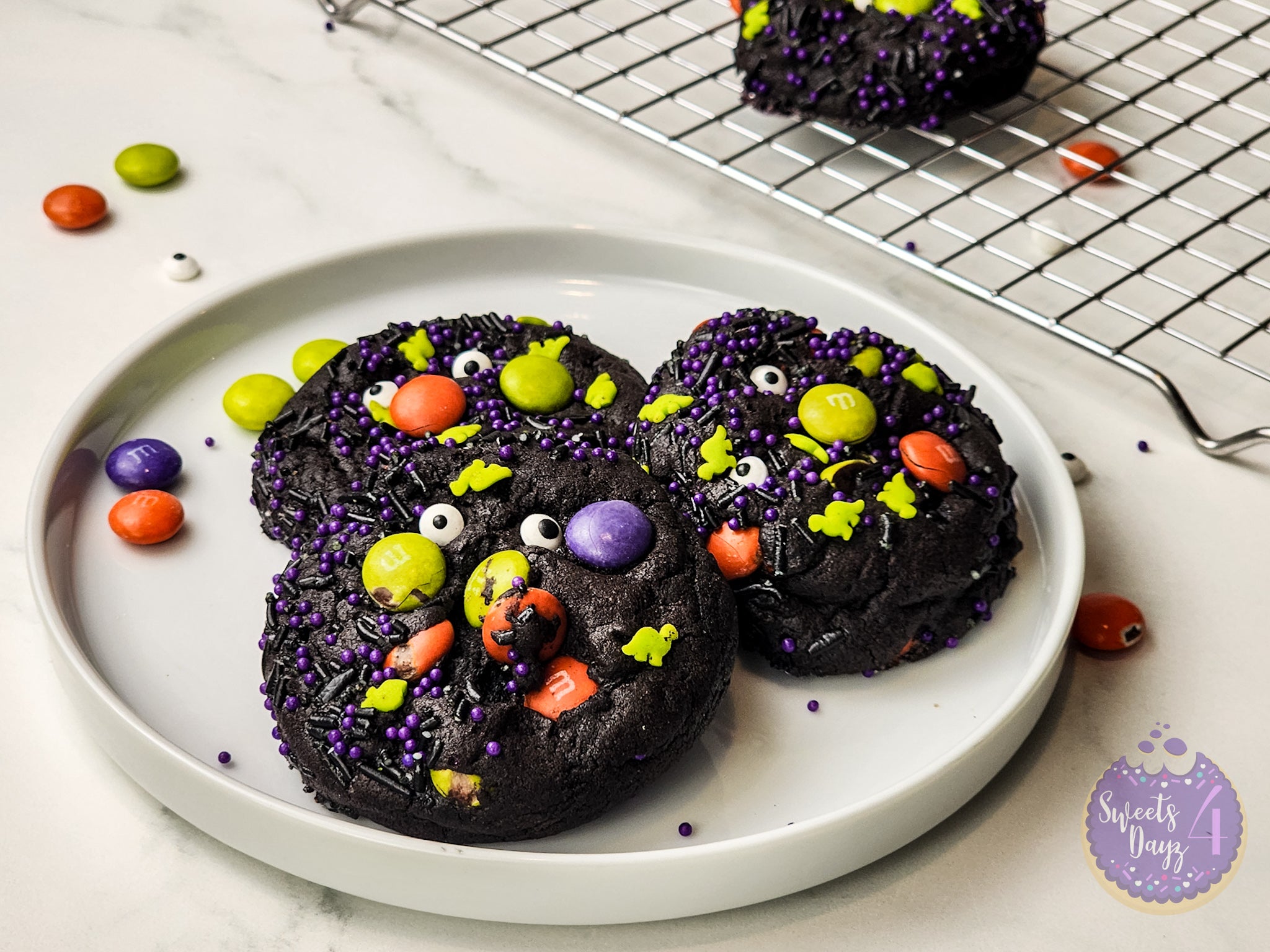 Halloween M&M Cookies on Rhombus