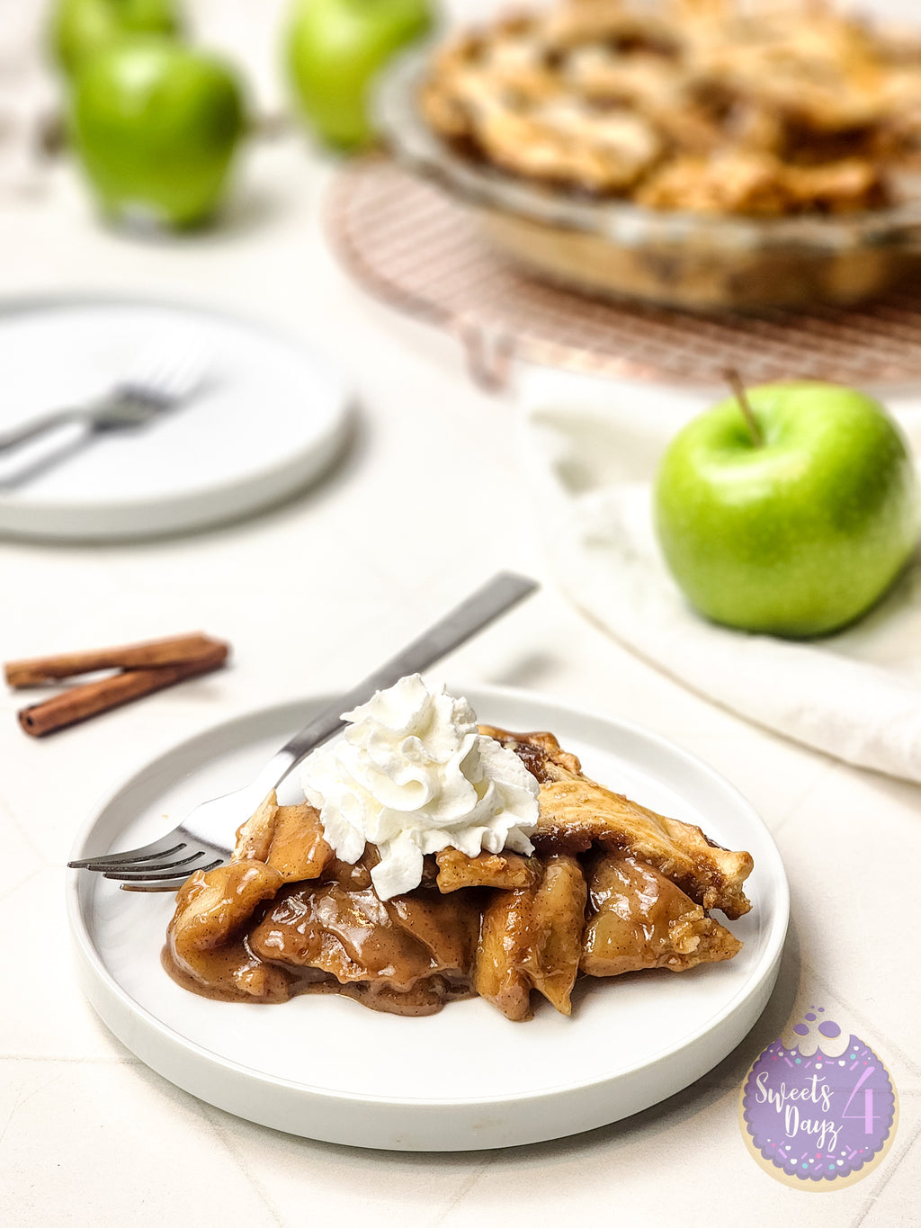 Salted Caramel Apple Pie on Rhombus