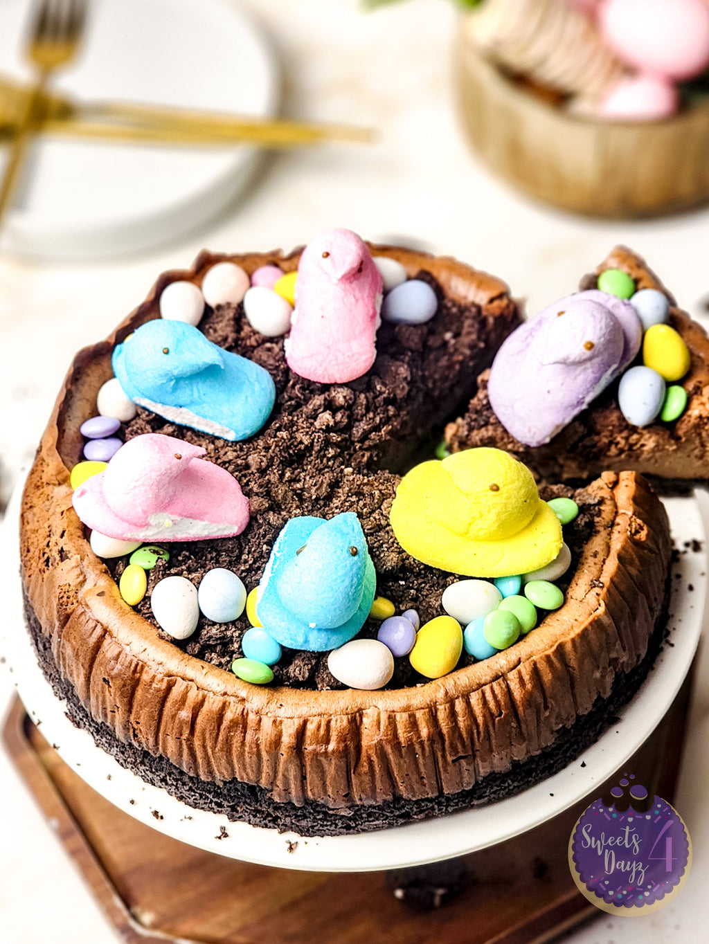 Oreo Dirt Chocolate Cheesecake on Gold Marble