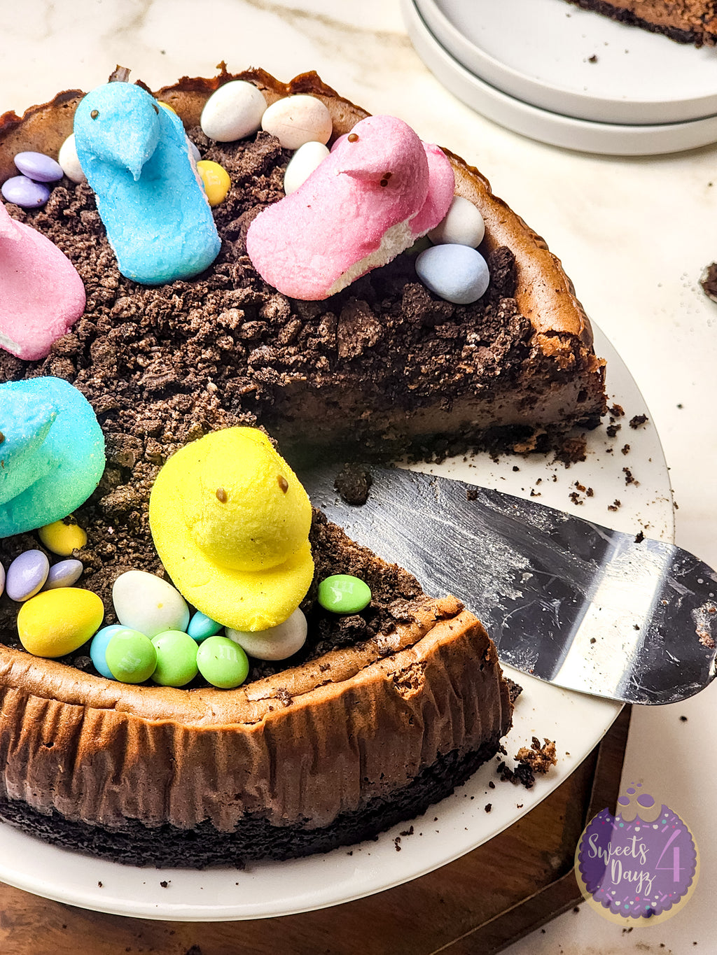 Oreo Dirt Chocolate Cheesecake on Gold Marble