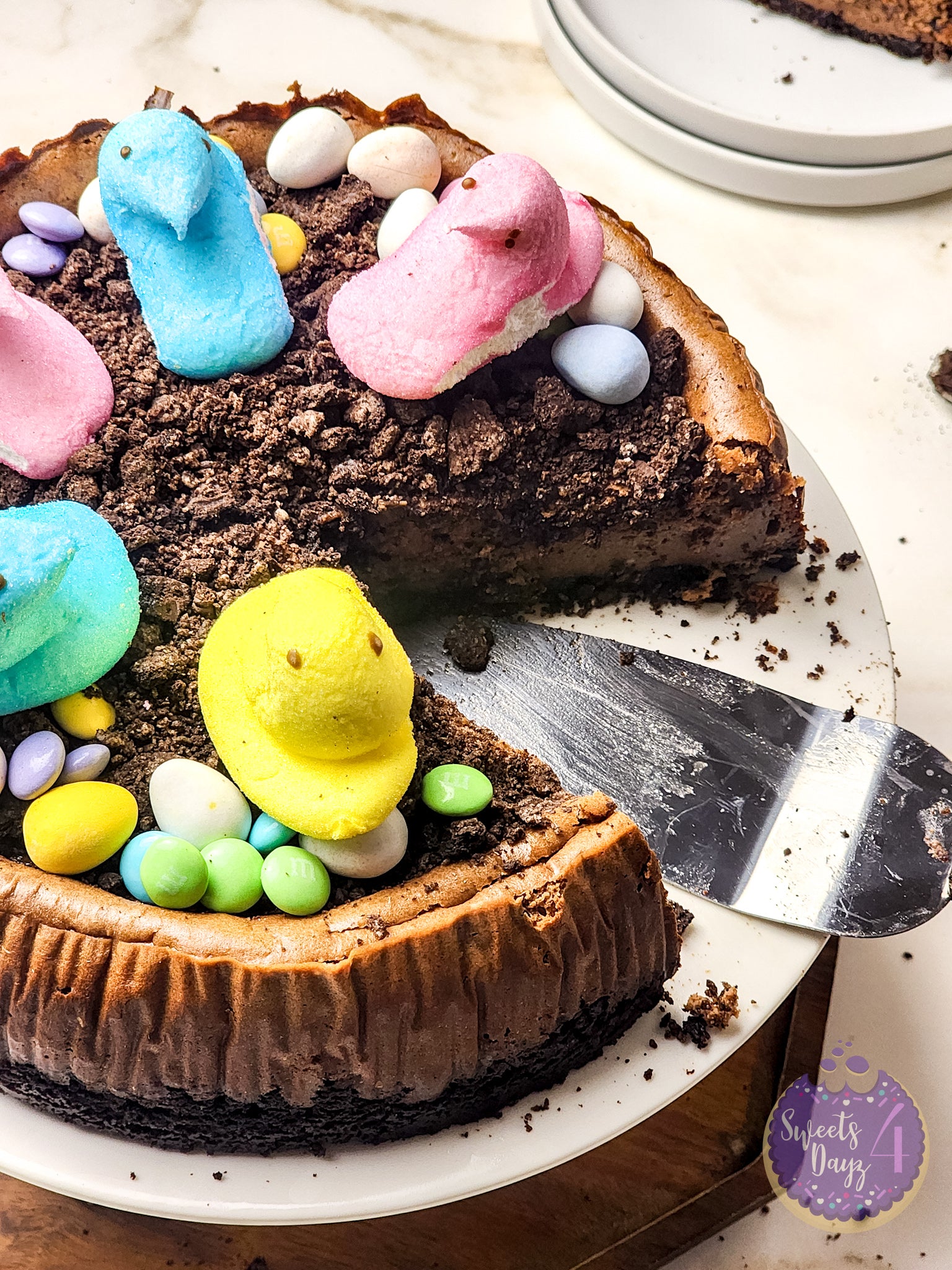 Oreo Dirt Chocolate Cheesecake on Gold Marble