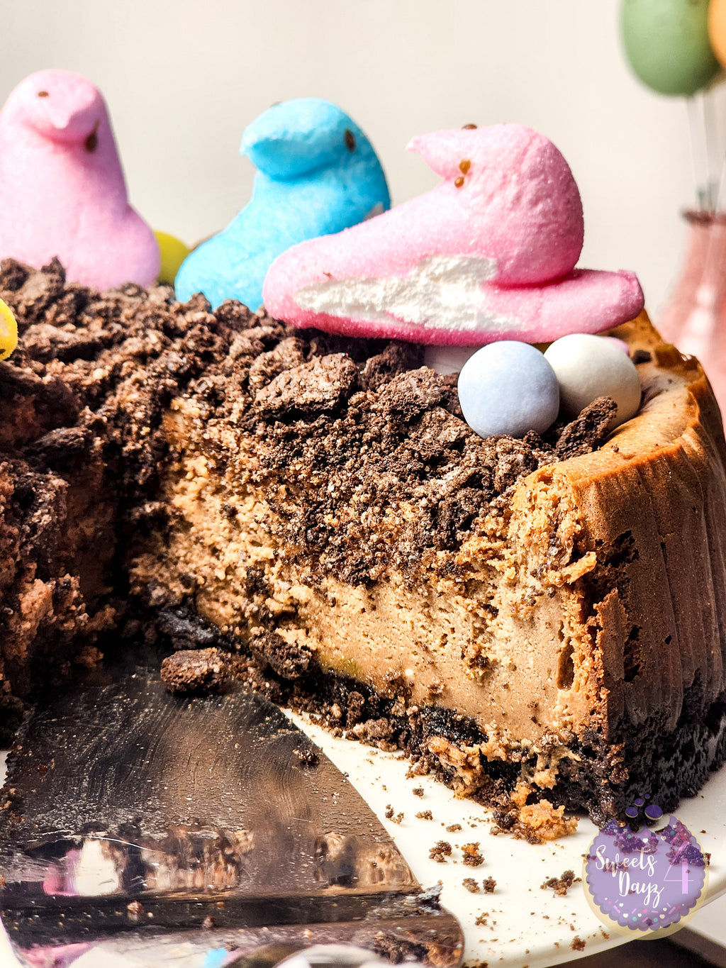 Oreo Dirt Chocolate Cheesecake on Gold Marble