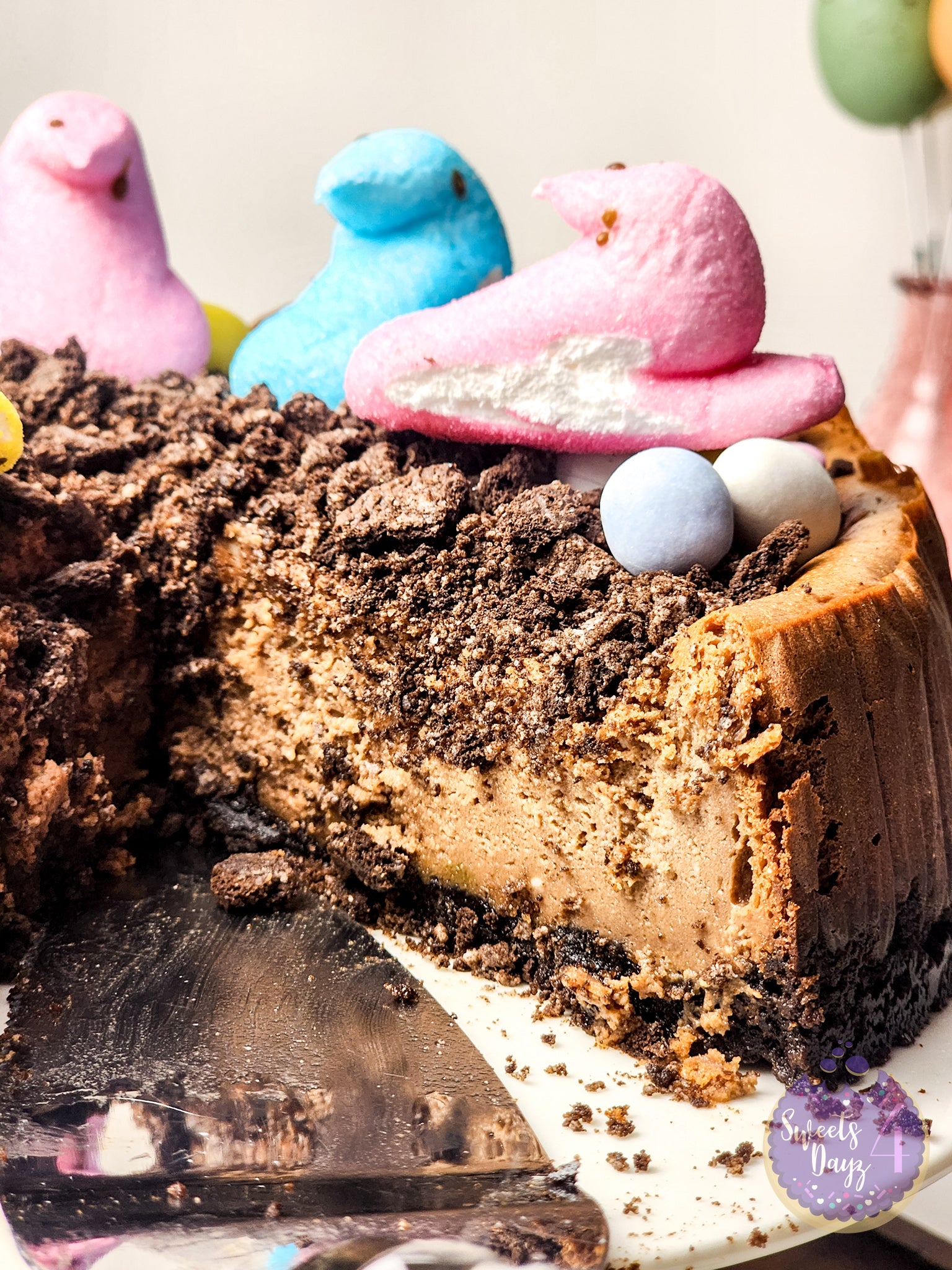 Oreo Dirt Chocolate Cheesecake on Gold Marble