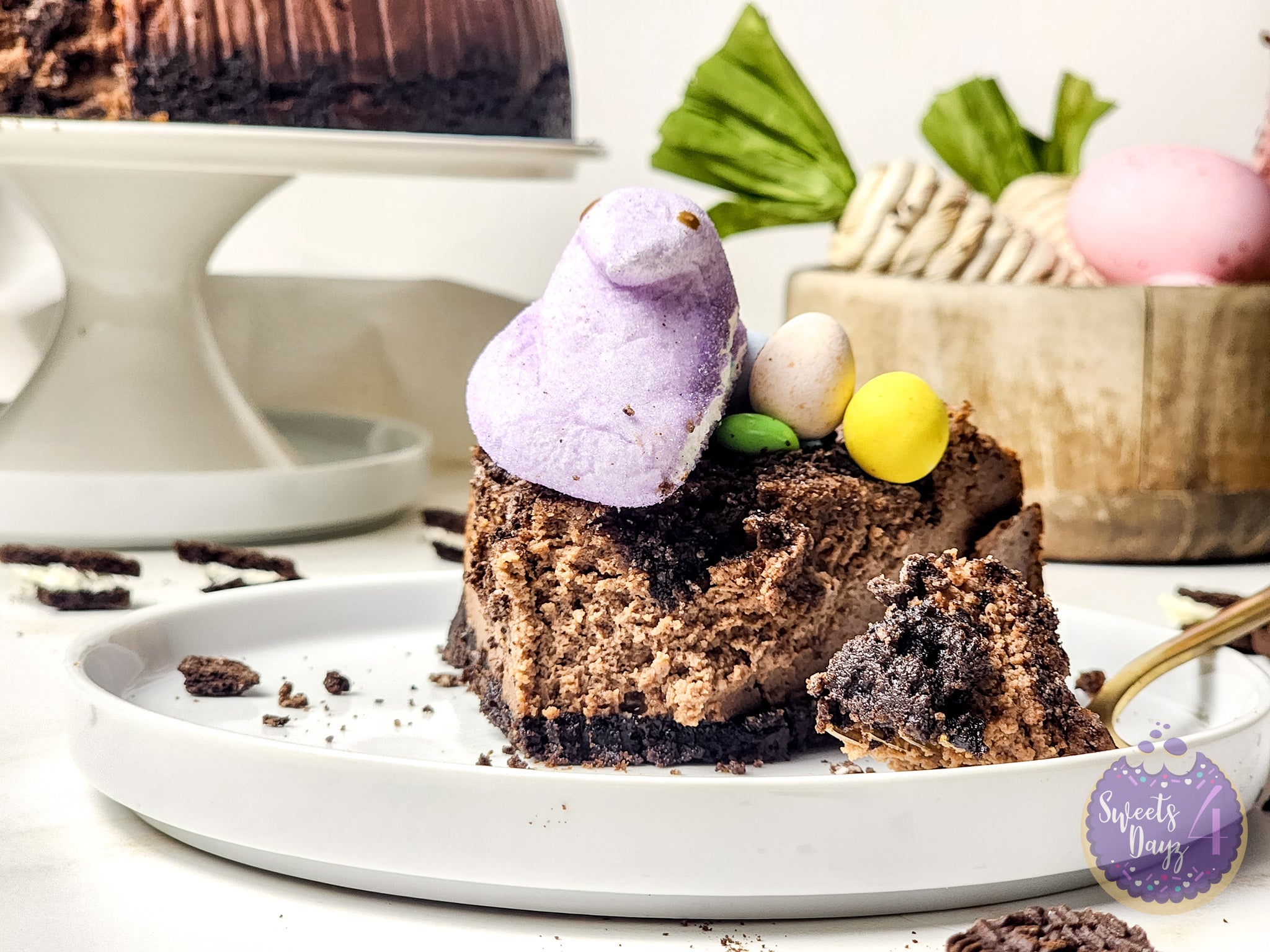 Oreo Dirt Chocolate Cheesecake on Gold Marble