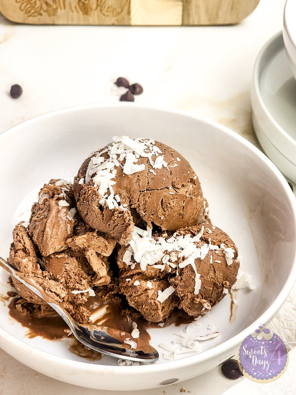 Chocolate Coconut Ice Cream on Gold Marble