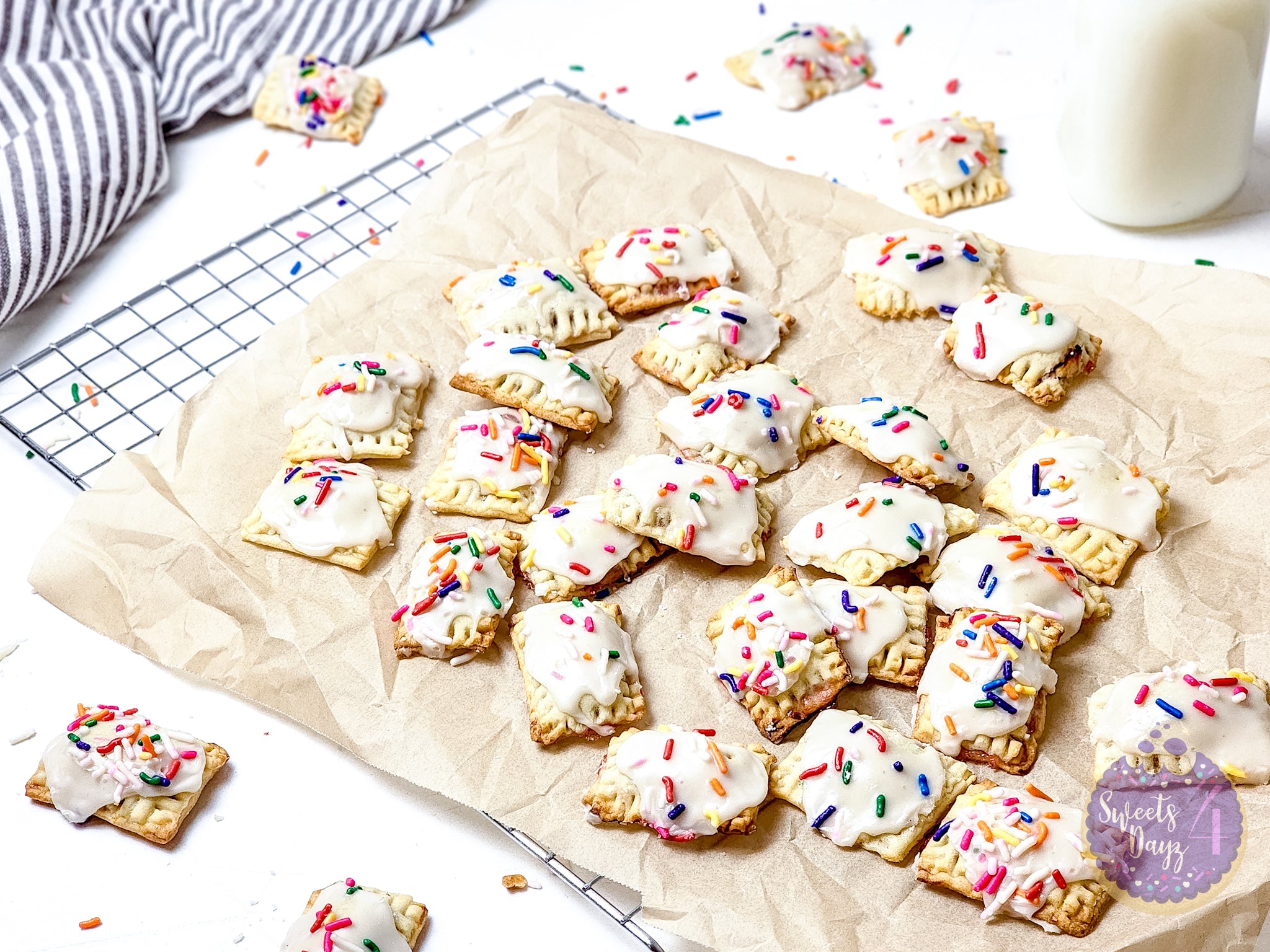 Mini Strawberry PopTarts on Rhombus