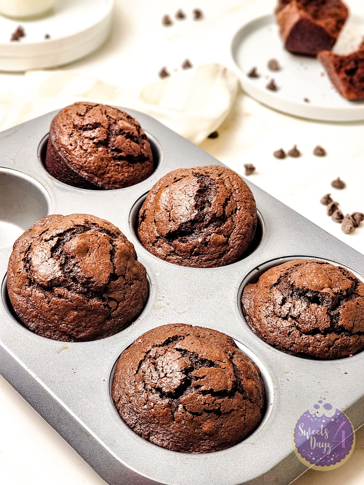 Brownie Muffins on Gold Marble